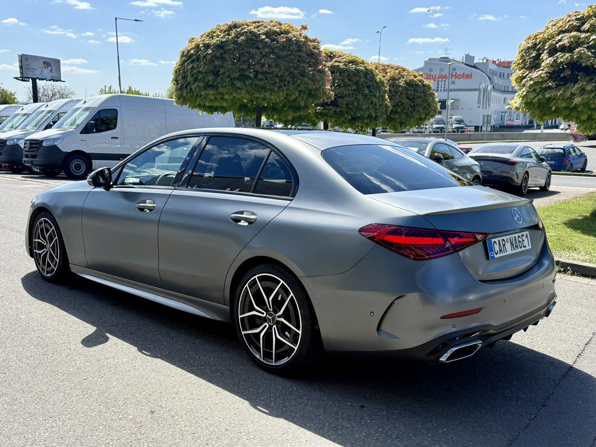 Mercedes-Benz Třídy C, 300 4MATIC - fotka 6