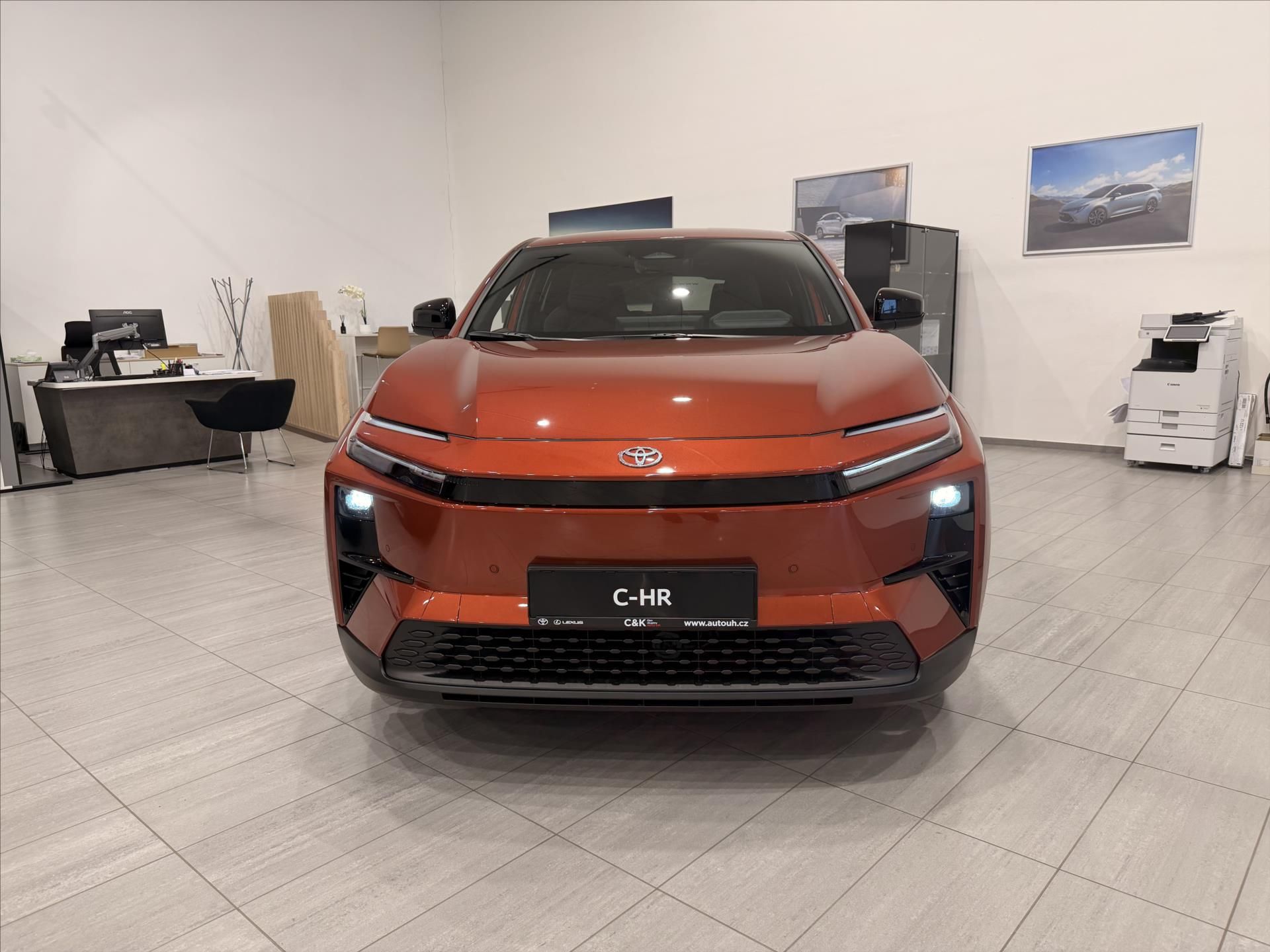 Toyota C-HR, Executive  +  77 kWh, pohon AW - fotka 2