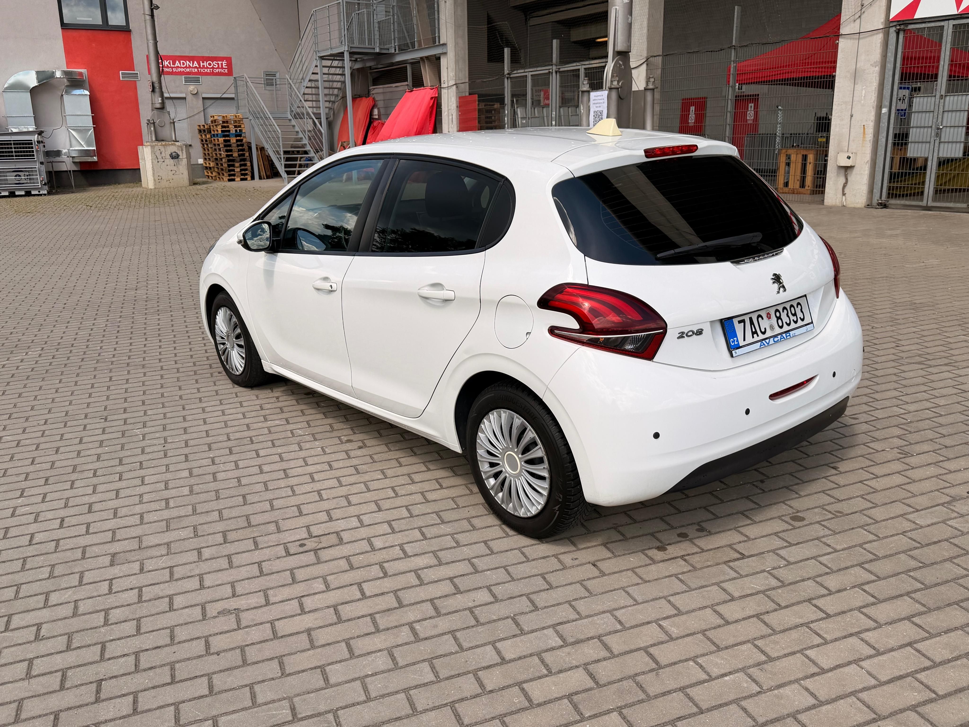 Peugeot 208, 1,6HDI, 55kw, Původ ČR, L+Z - fotka 3