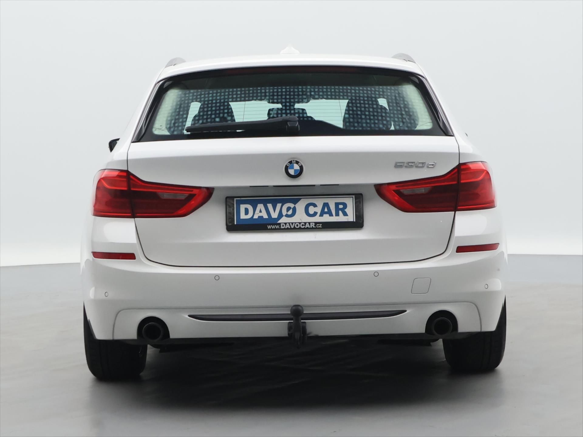 BMW Řada 5, 3,0 530d 195kW Aut. Sport Line - fotka 6