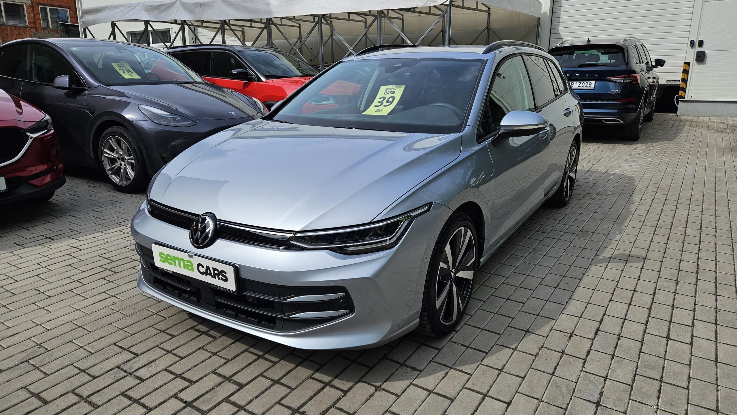 Volkswagen Golf, 1.5 eTSI 85kW Life DSG7 záruka - fotka 2