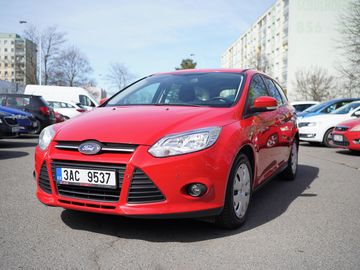 Ford Focus 1.6 - Garážované