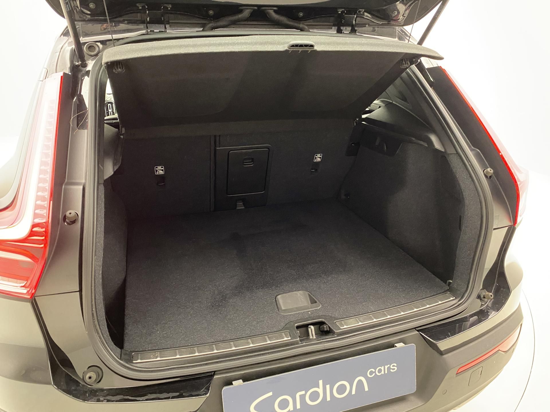 Volvo XC40, D4 AWD INSCRIPTION AUT - fotka 6