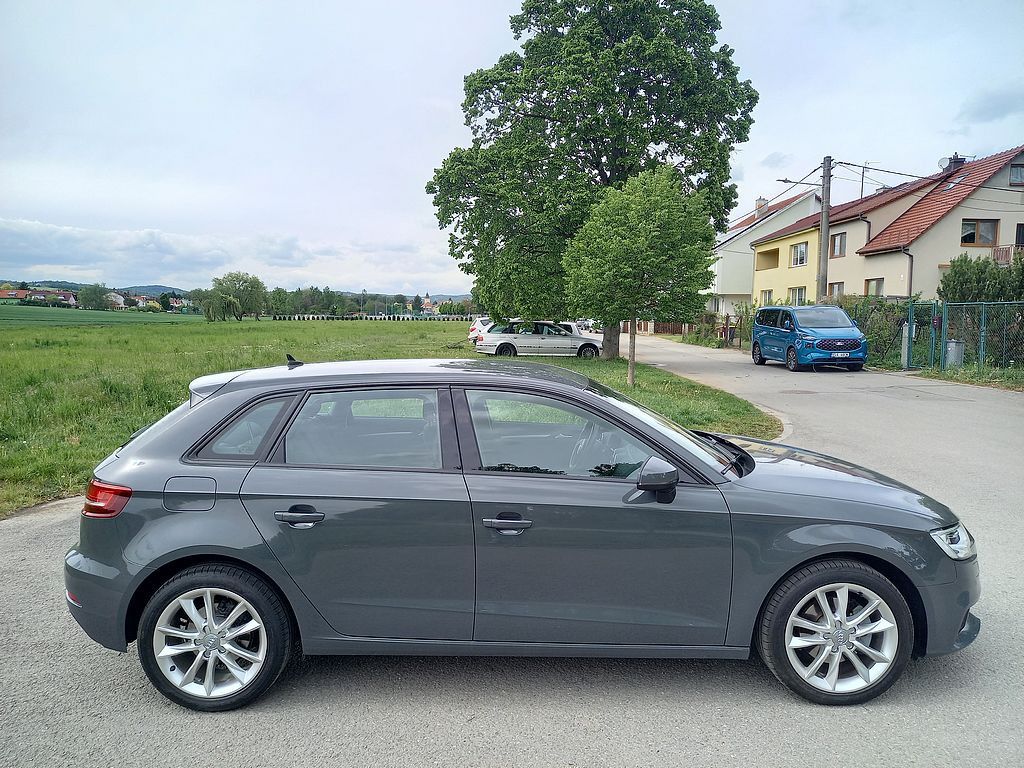 Audi A3, 1.6TDi Sportback 85kW DSG - fotka 6