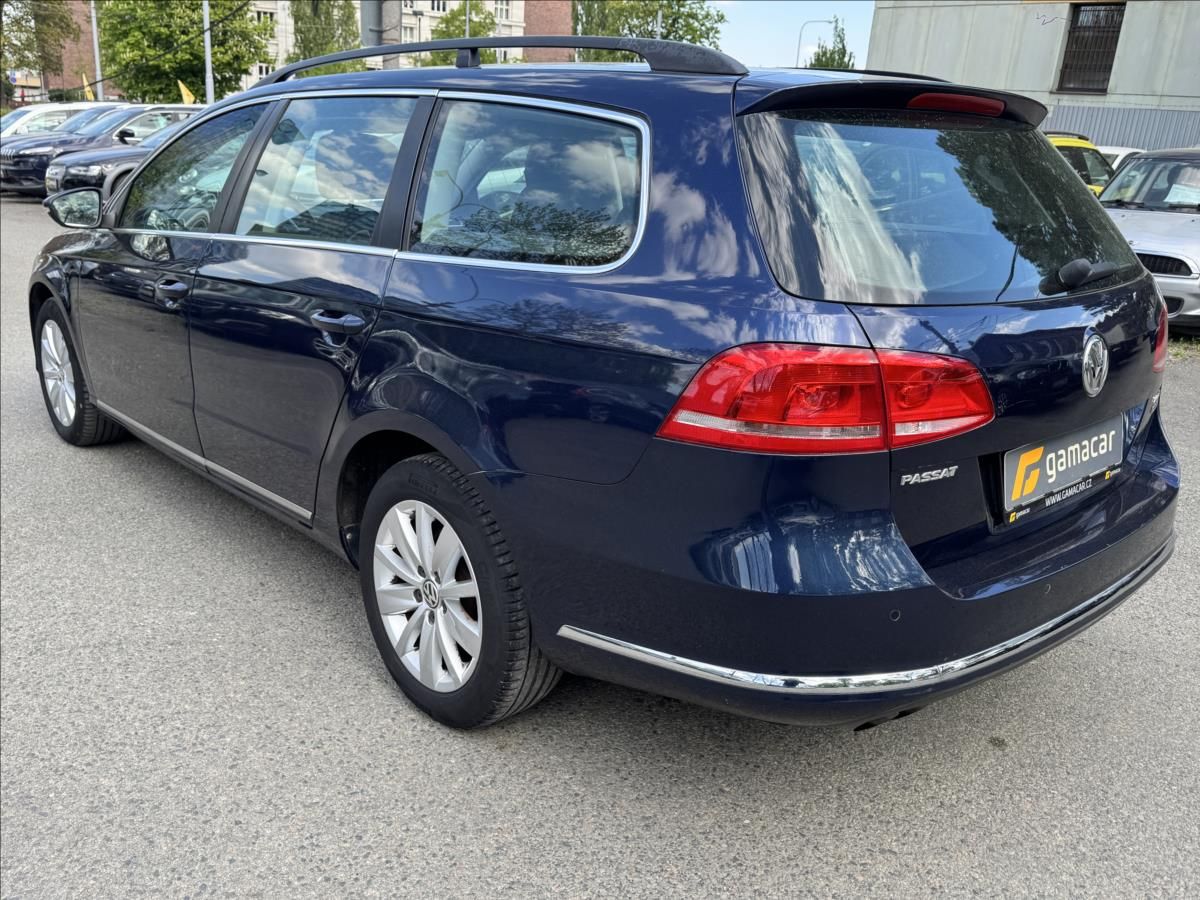 Volkswagen Passat, 2,0 COMMON+RAIL+ - fotka 6