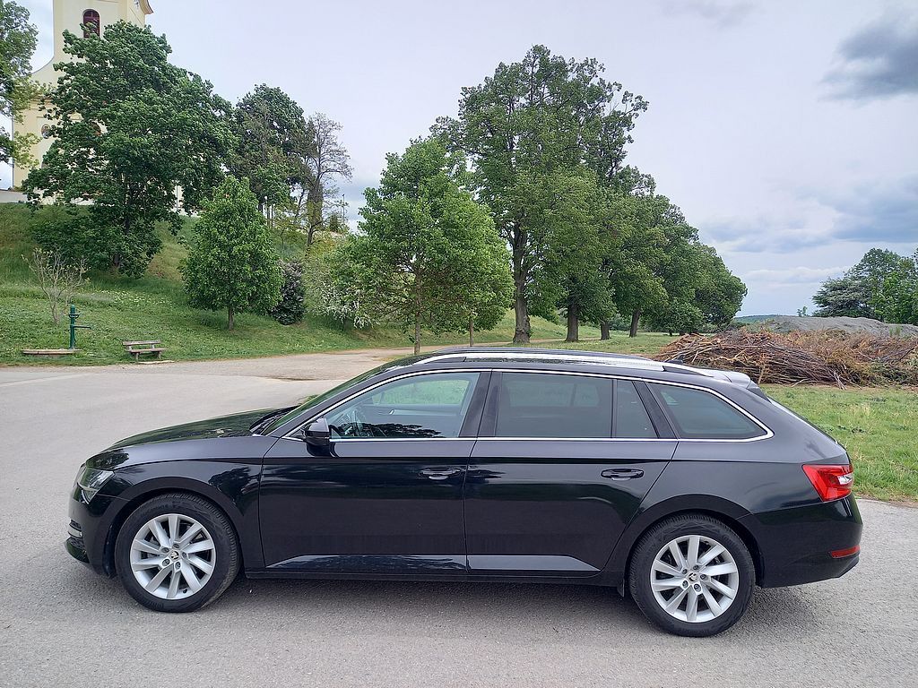 Škoda Superb, 2.0TDi DSG-Navi-LED - fotka 5