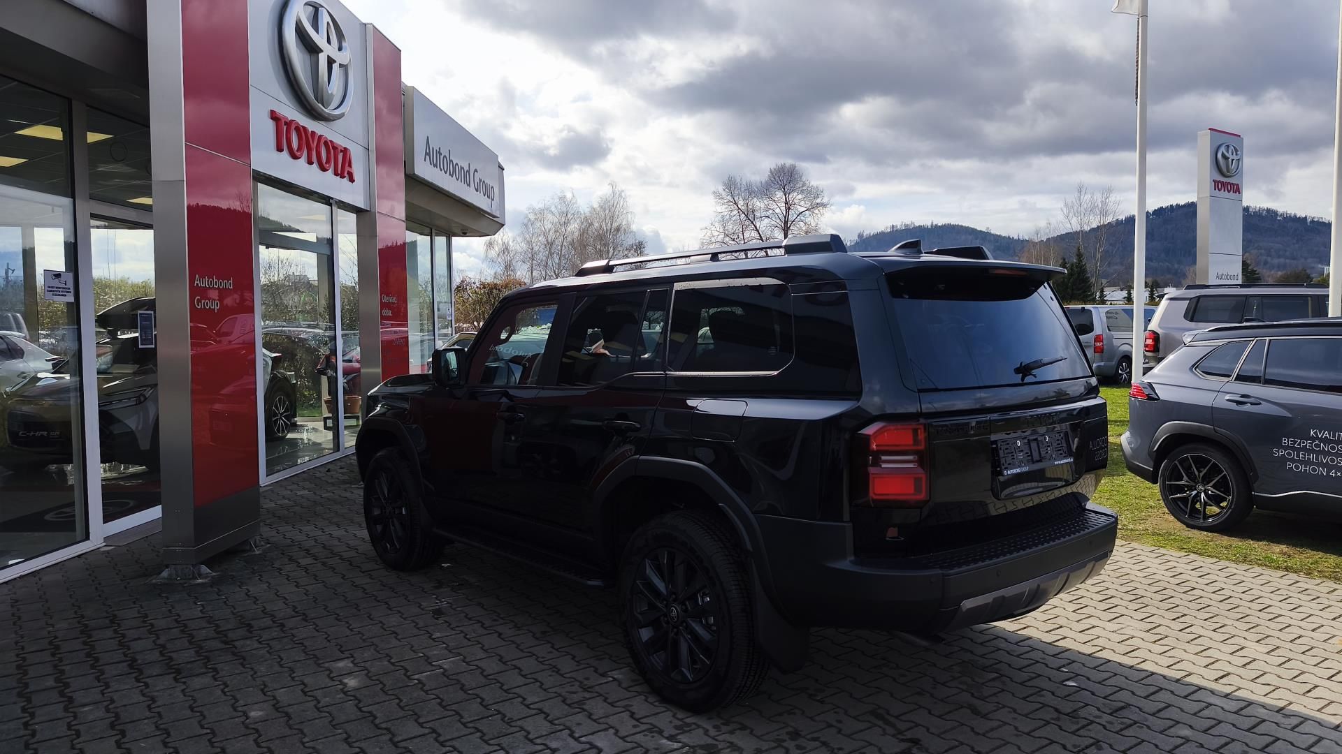 Toyota Land Cruiser, 2.8 DIESEL MHEV EXECUTIVE SKYV - fotka 6