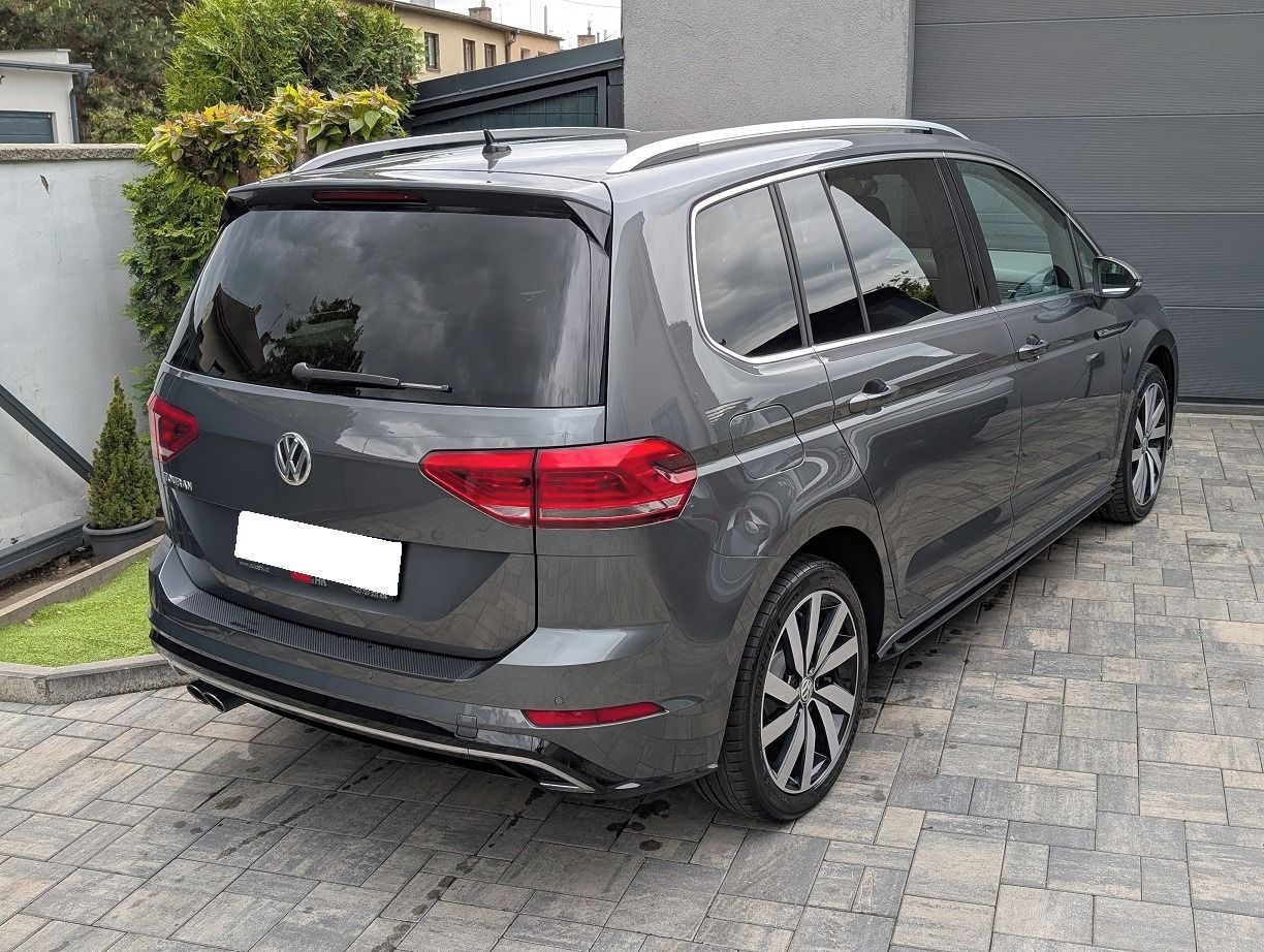 Volkswagen Touran, R-LINE HIGHLINE 1.4TSI/110KW - fotka 2