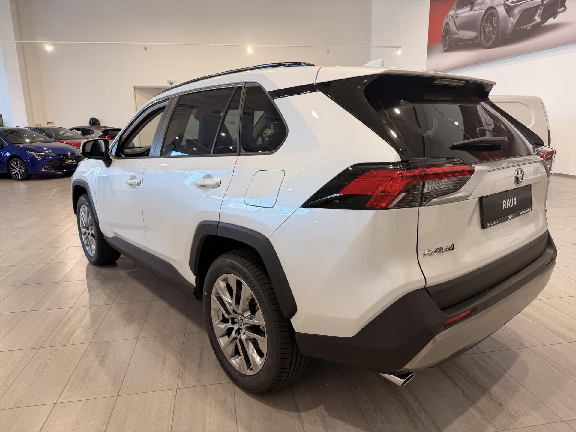 Toyota Rav4, Executive  2.5  HEV (178k) 4X4 - fotka 3