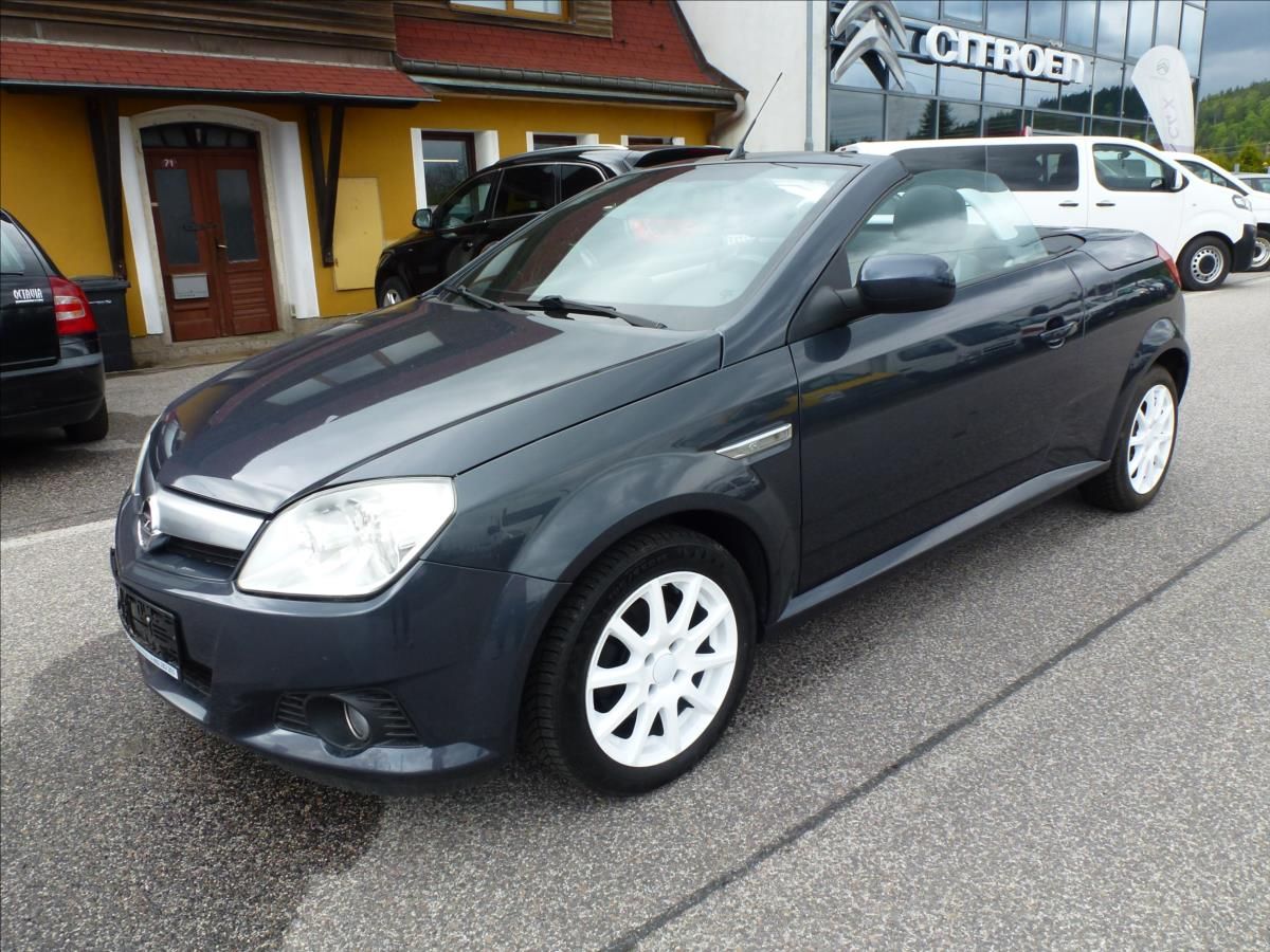 Opel Tigra, 1,4 16V Roadster - fotka 2