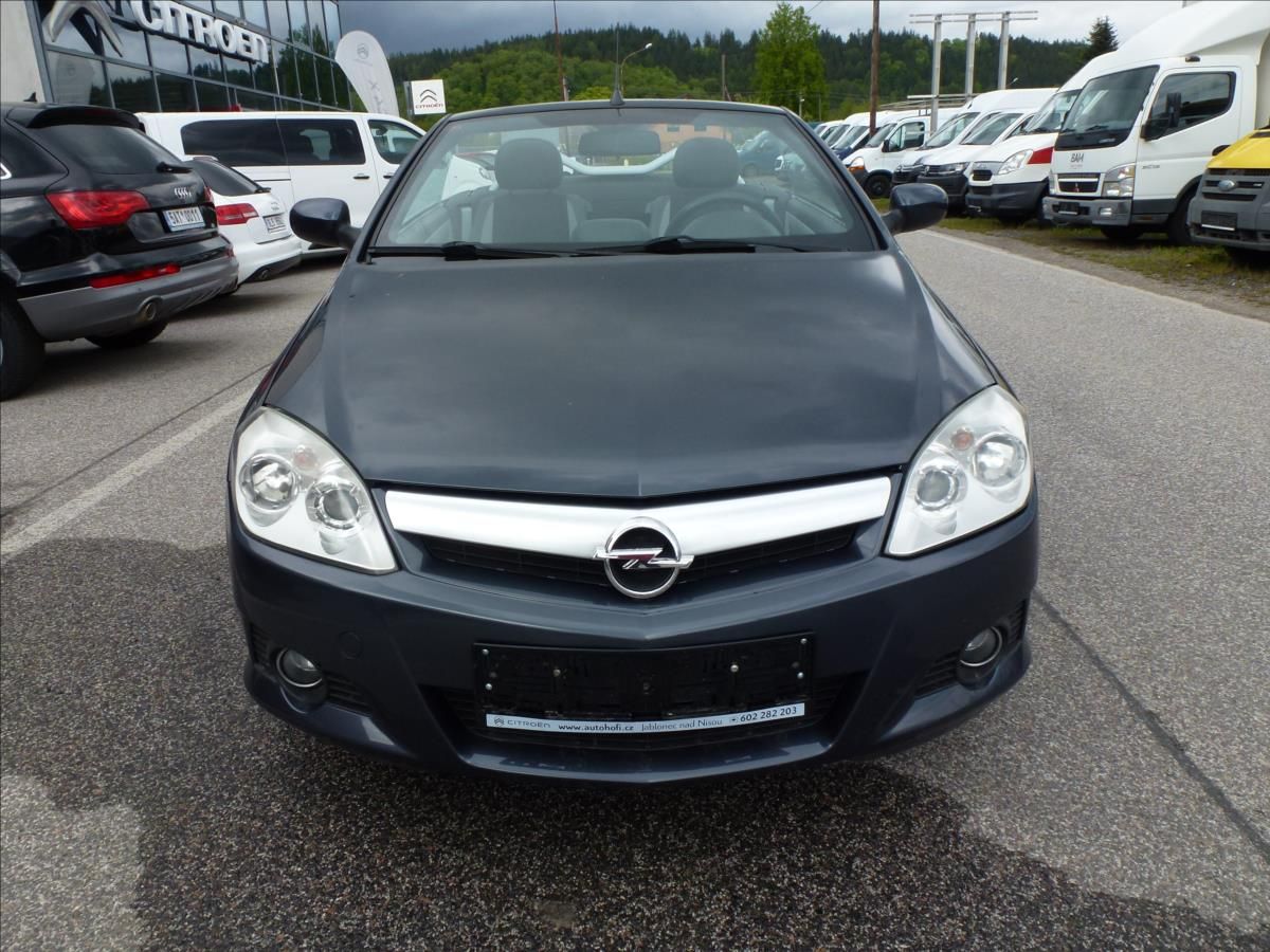 Opel Tigra, 1,4 16V Roadster - fotka 4