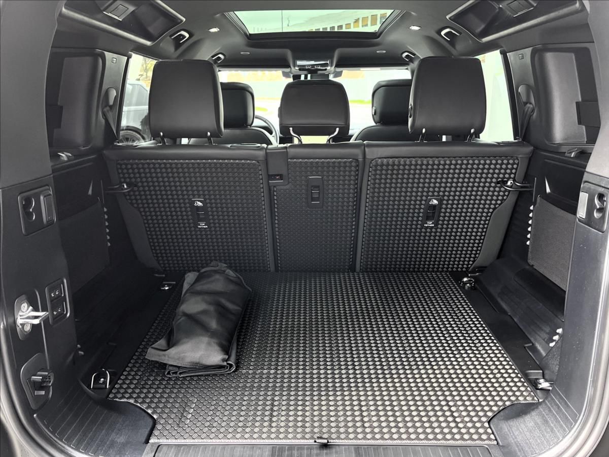 Land Rover Defender, 110 D250 X-DYNAMIC SE - fotka 4