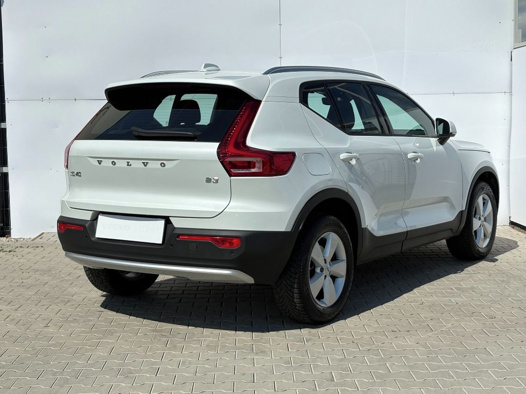 Volvo XC40, CORE B3 FWD 120kW - fotka 6