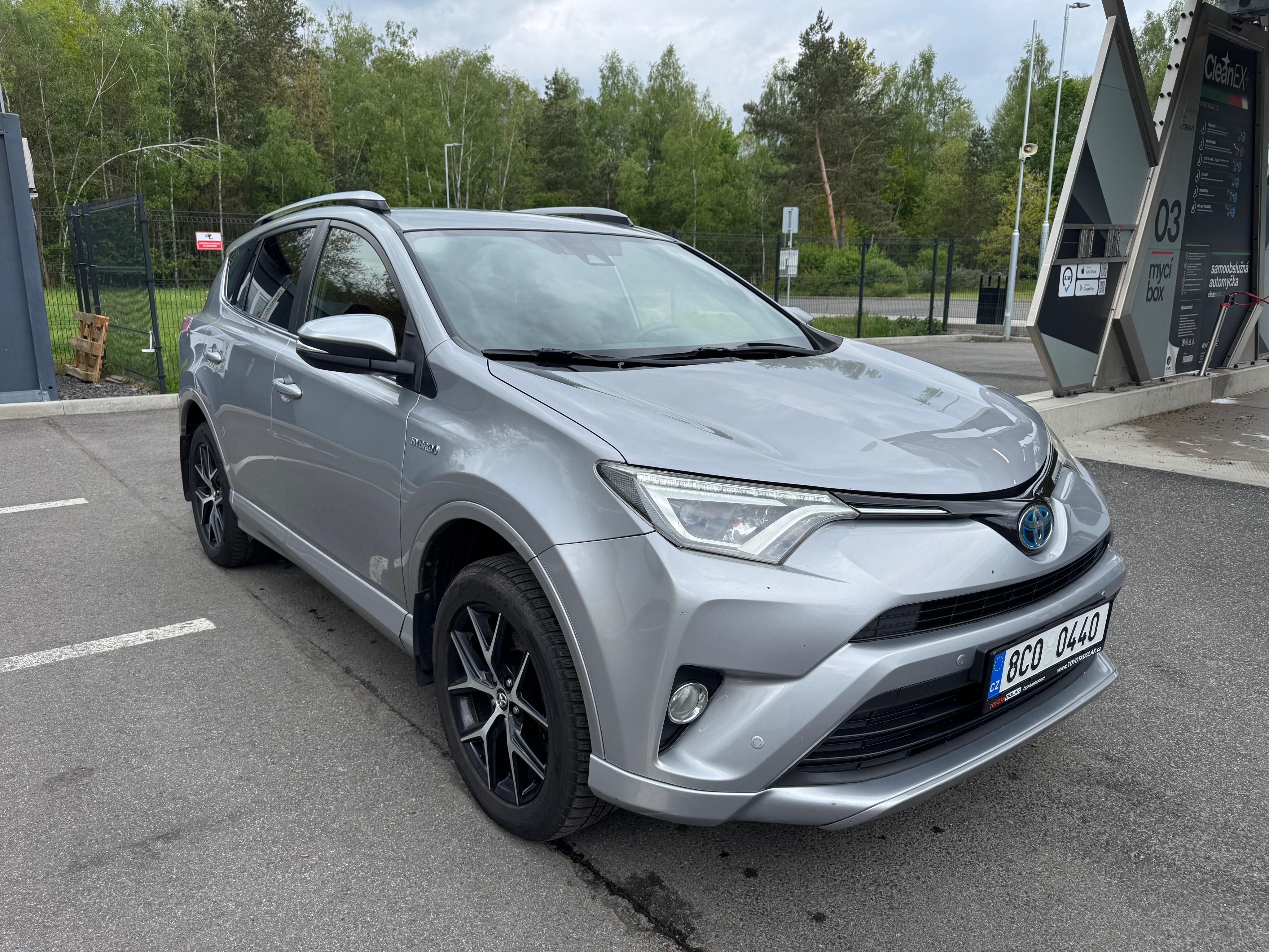 Toyota Rav4, 2.5 HIBRID 4#4 SELECTION ! - fotka 2