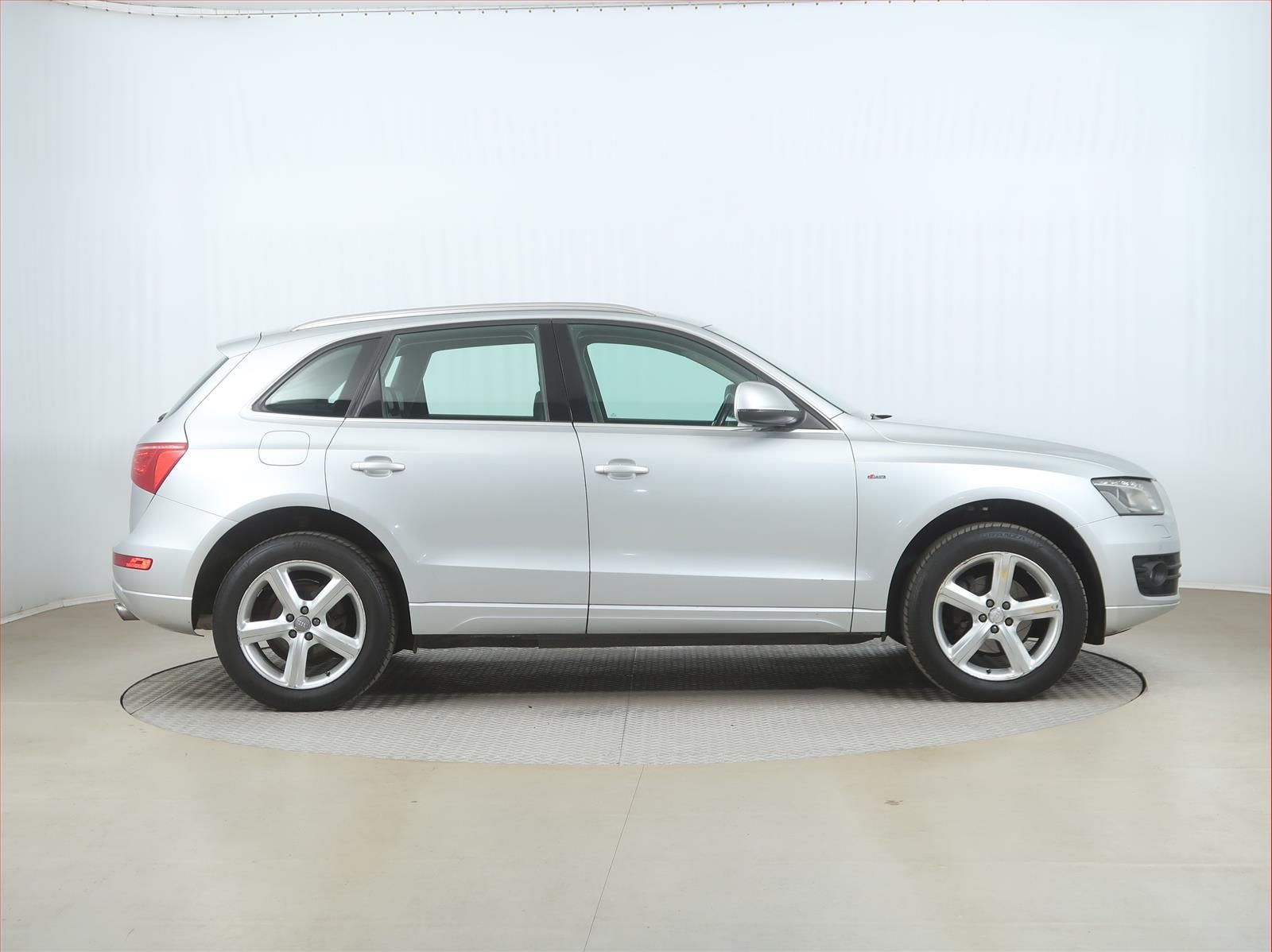 Audi Q5, 2.0 TFSI, 4X4, Automat, Kůže - fotka 6