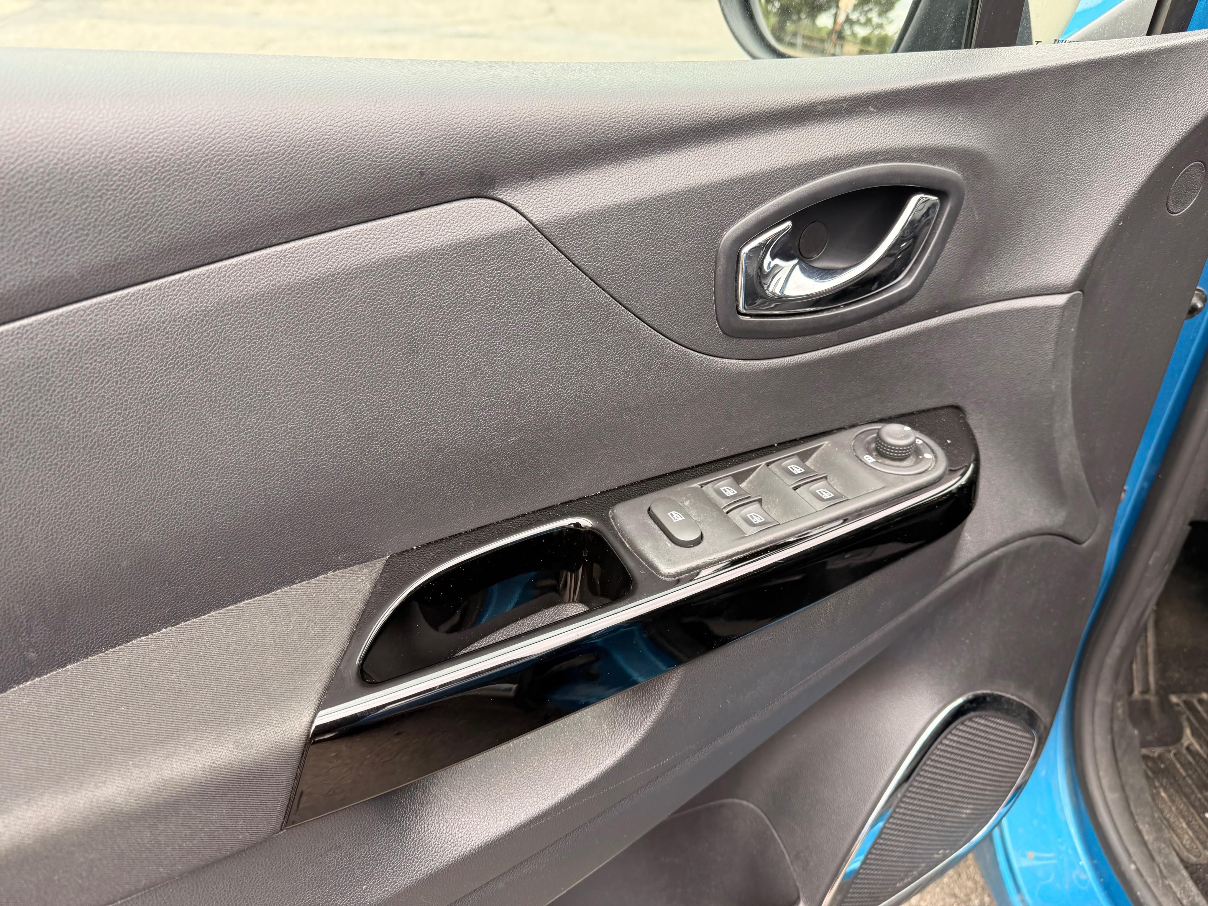 Renault Captur, 1.2i 87Kw 1.Majitel CZ - fotka 4