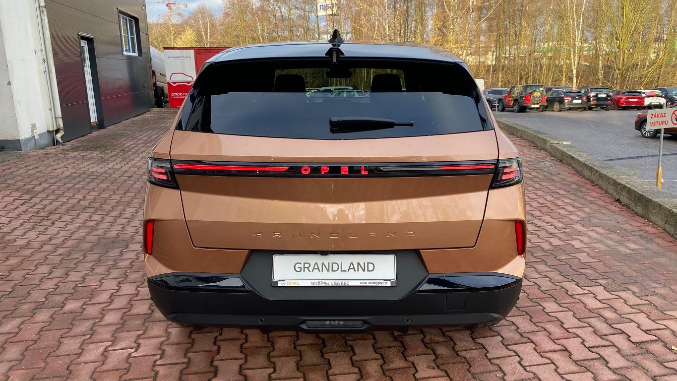 Opel Grandland, GS HYBRID 1.2 TURBO(107kW) AT6 - fotka 3