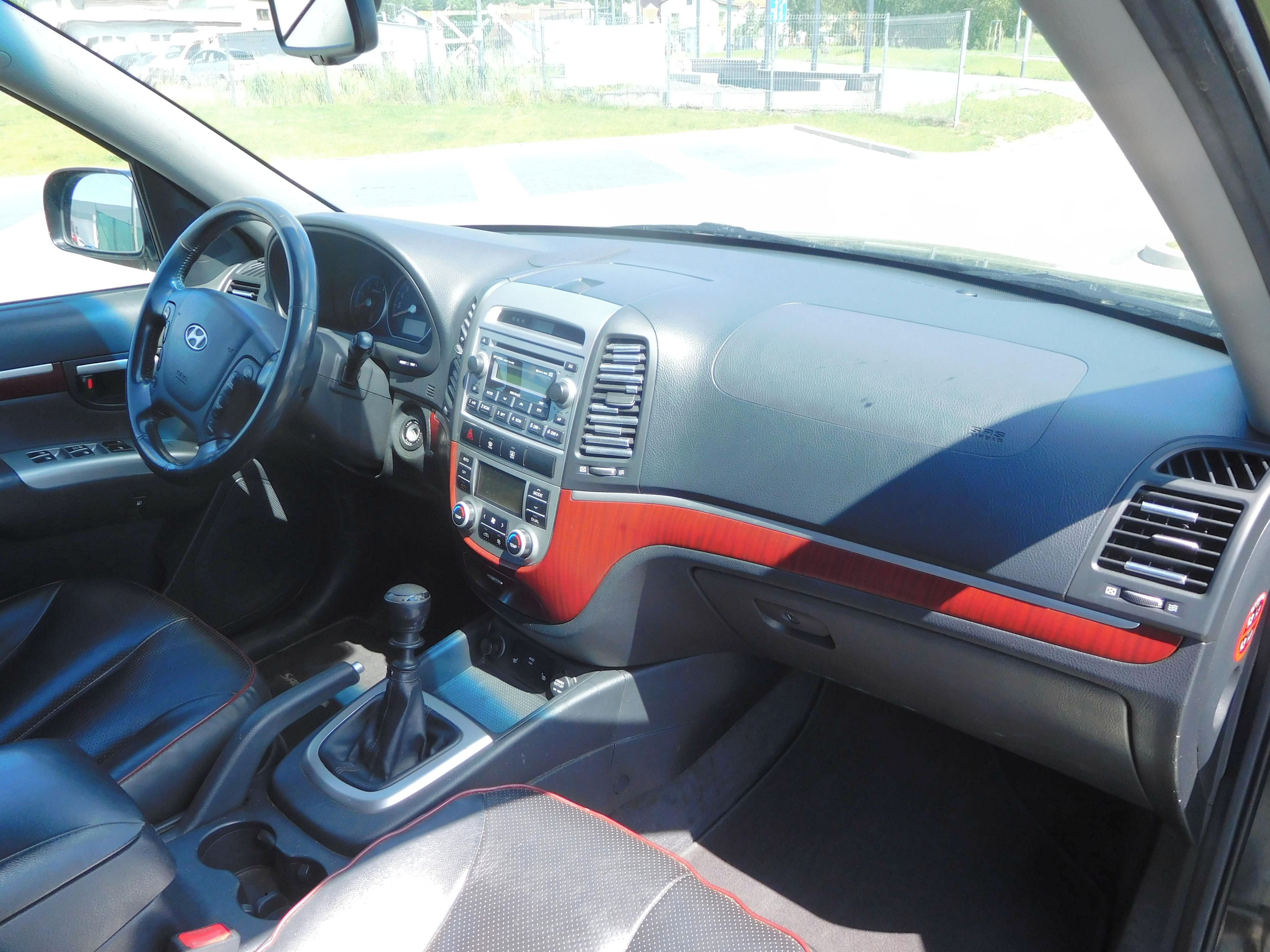 Hyundai Santa Fe, 2.2 CRDi 4WD Style, 114 kW - fotka 5
