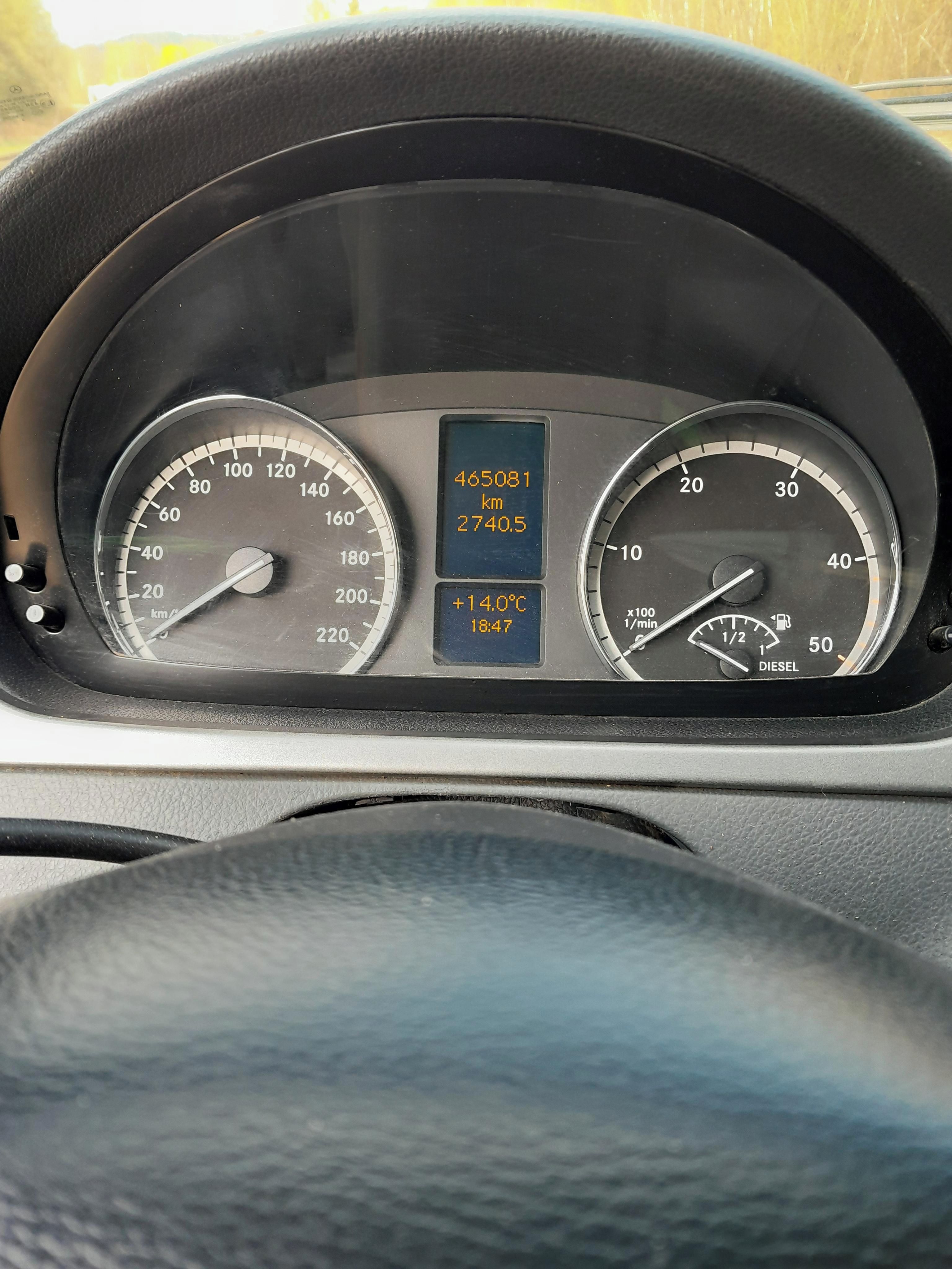 Mercedes-Benz Viano, Originál zvýšený podvozek - fotka 5