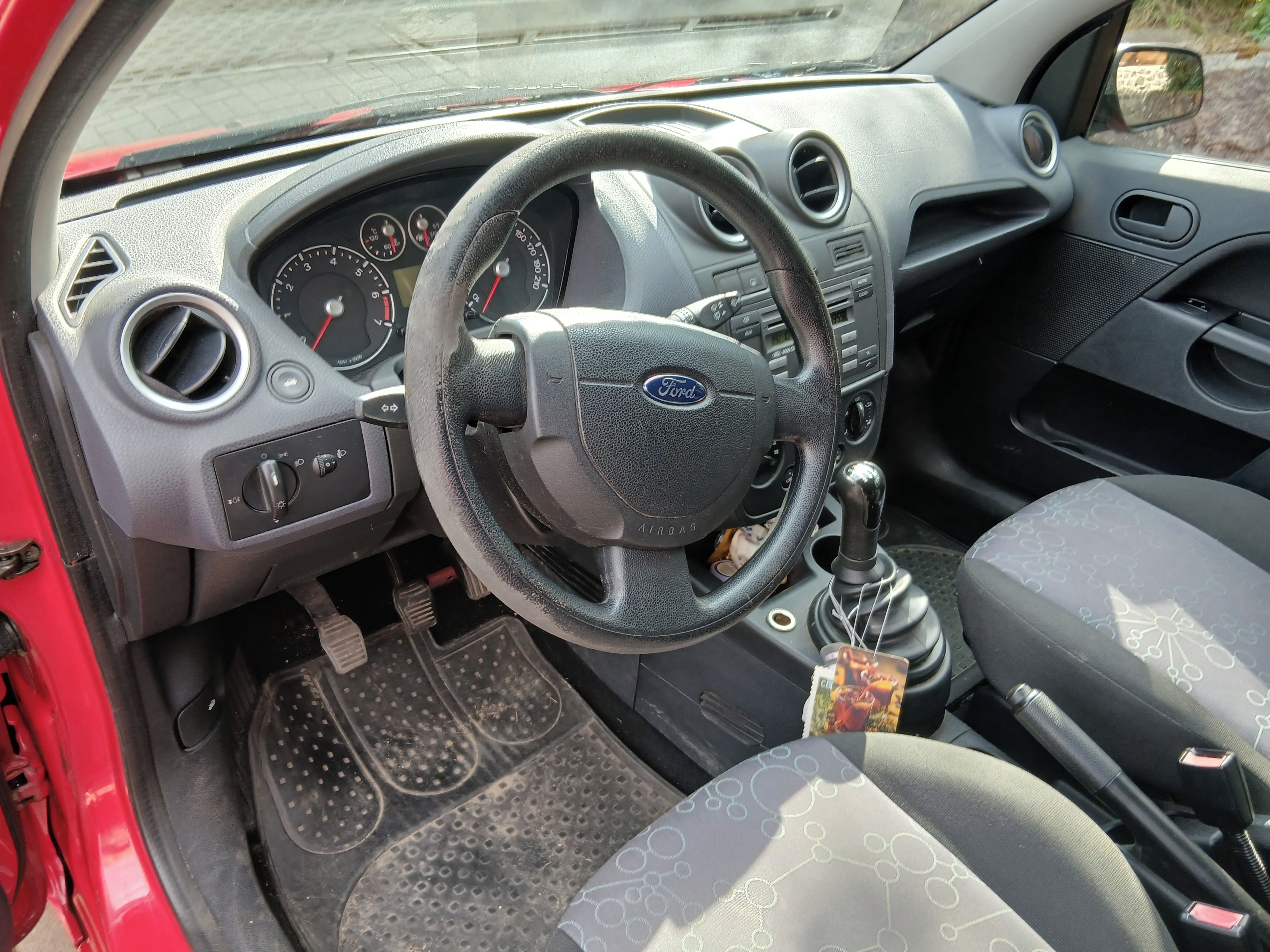 Ford Fiesta - fotka 6