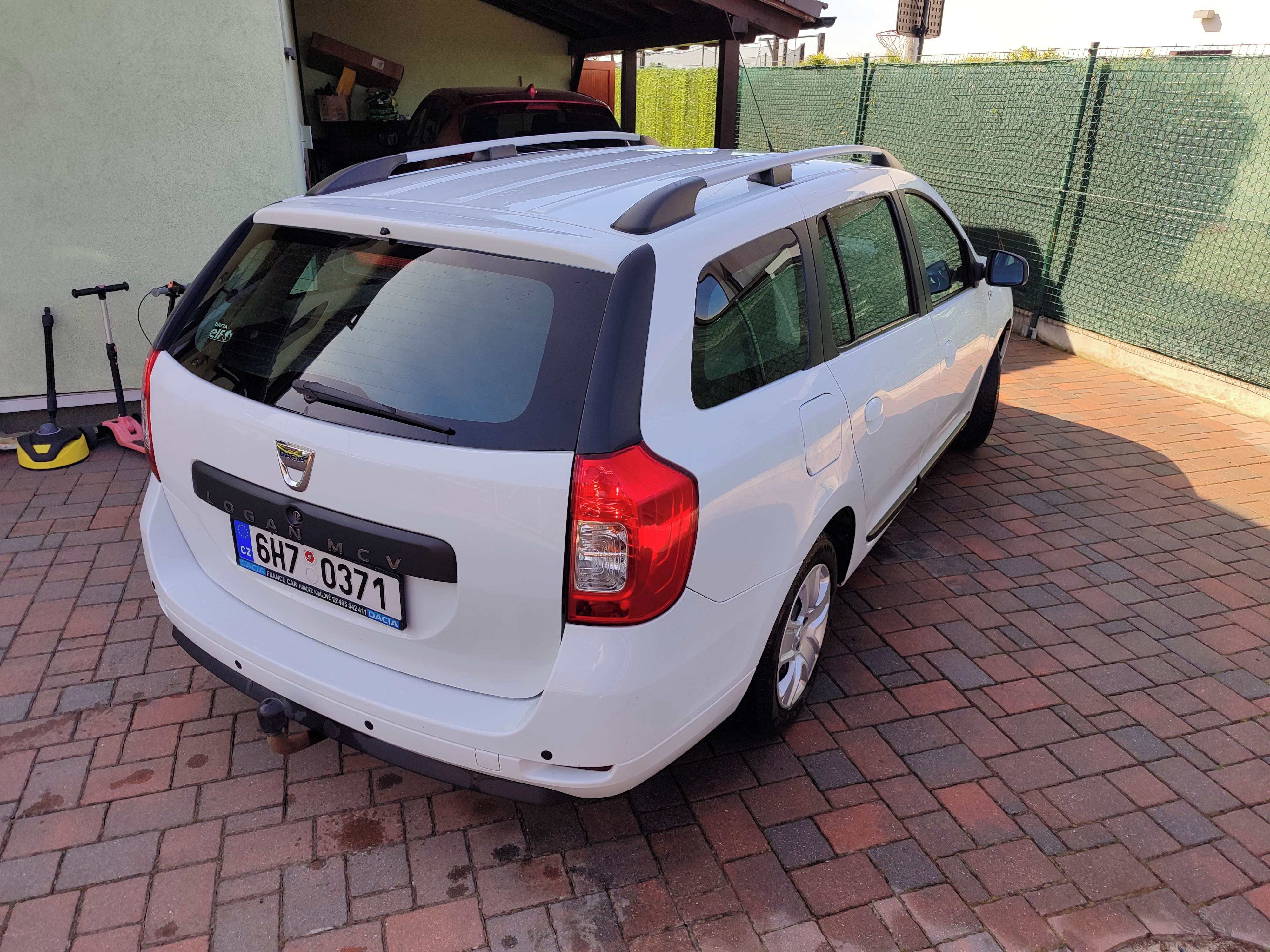 Dacia Logan, 0.9 TCe 66kW,tažné,klima, ČR - fotka 4