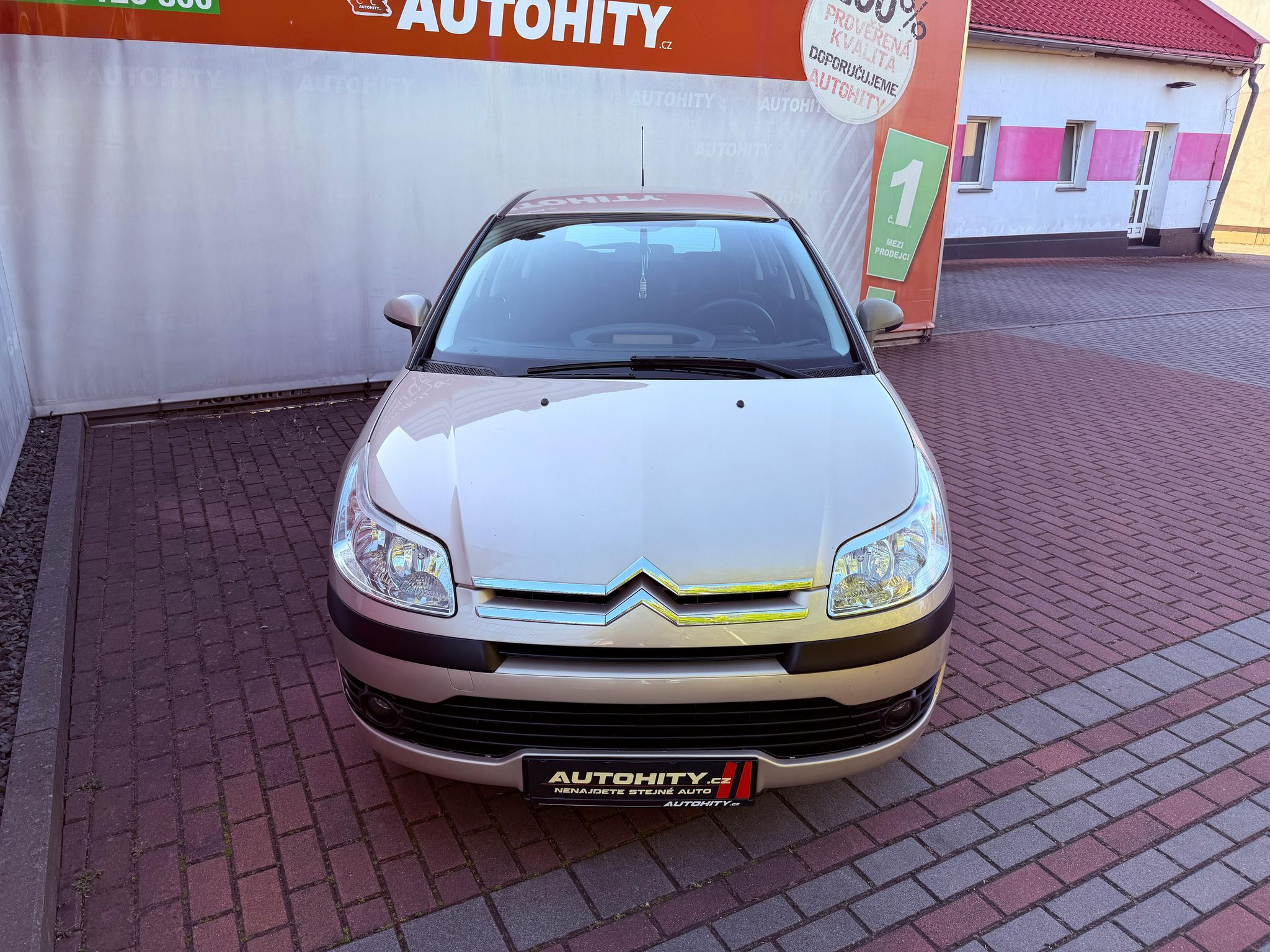 Citroën C4, 1.4 Advance, Tažné, 116 tkm - fotka 2