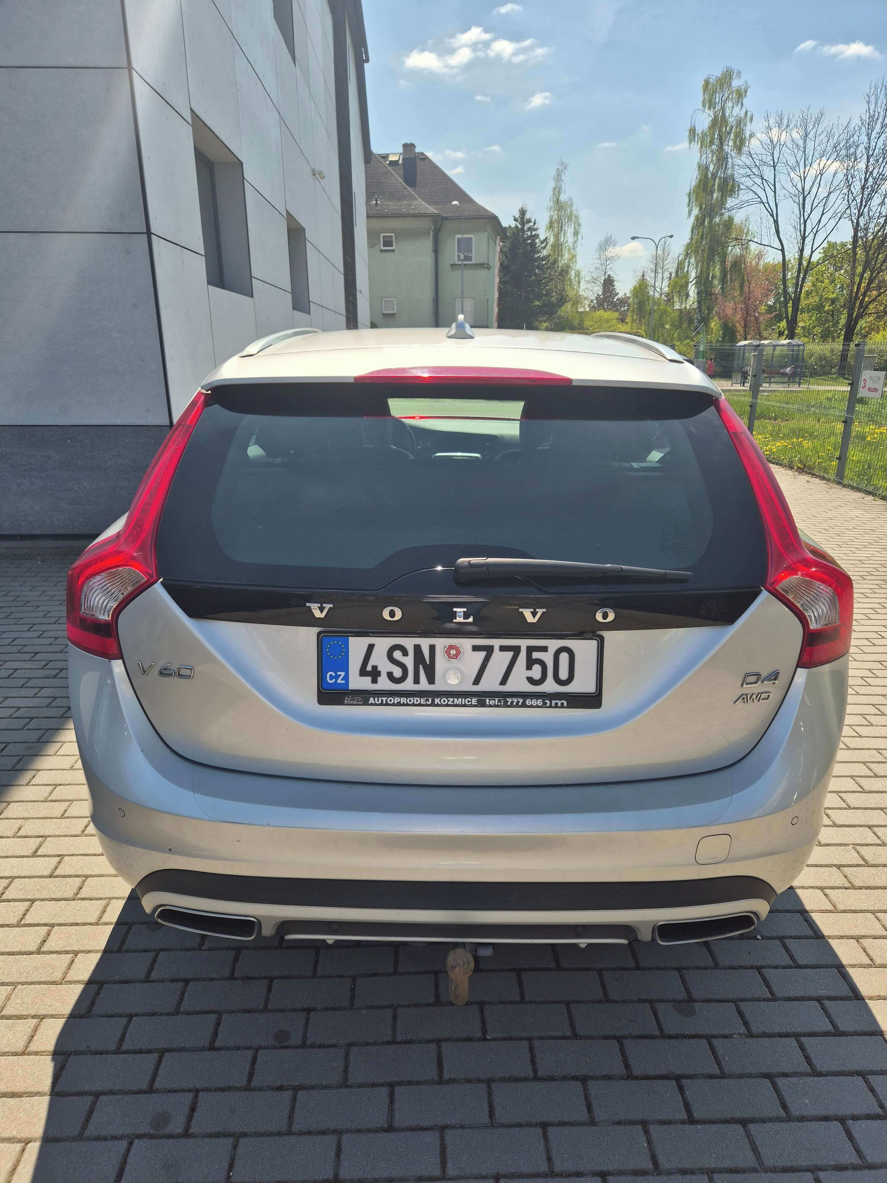 Volvo V60, Volvo V60 Cross Country 2.4 D - fotka 2