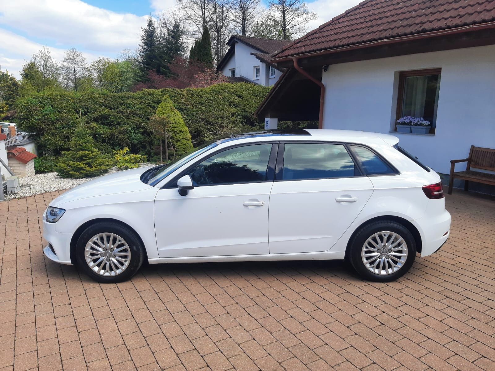 Audi A3, 1.6TDI, ALU, Panorama - fotka 6