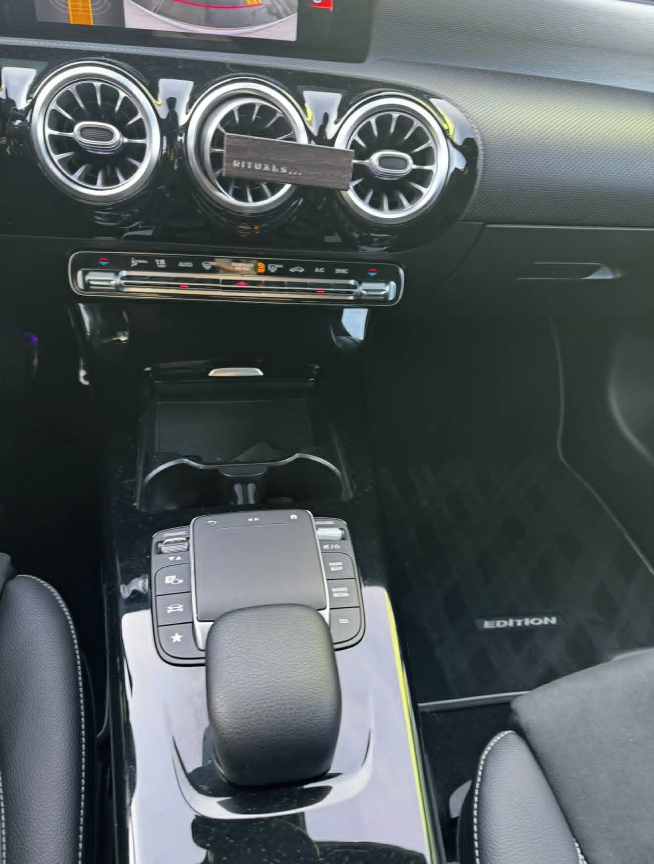 Mercedes-Benz CLA - fotka 3
