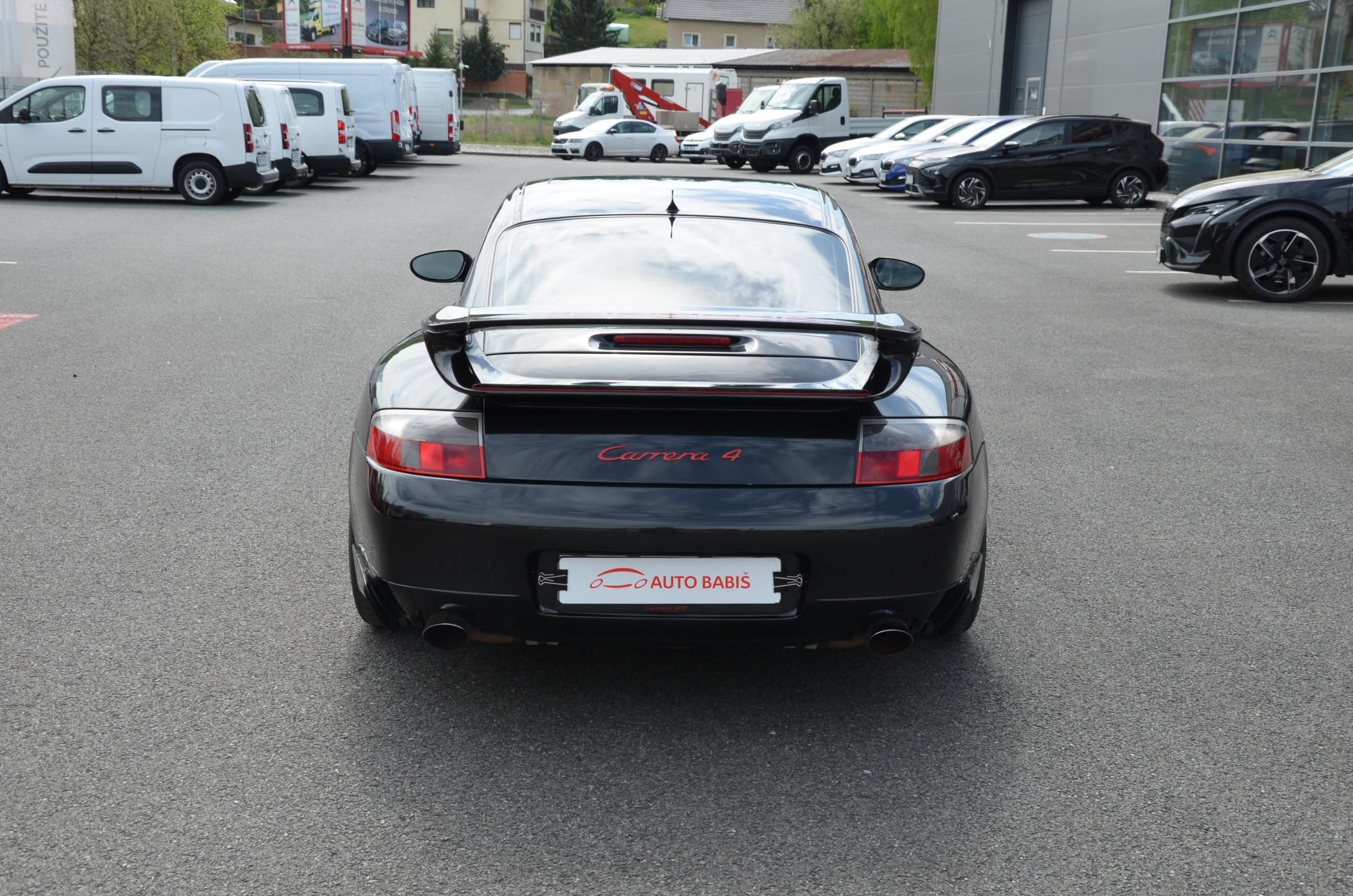 Porsche 911, Carrera 4  motor po GO - fotka 6