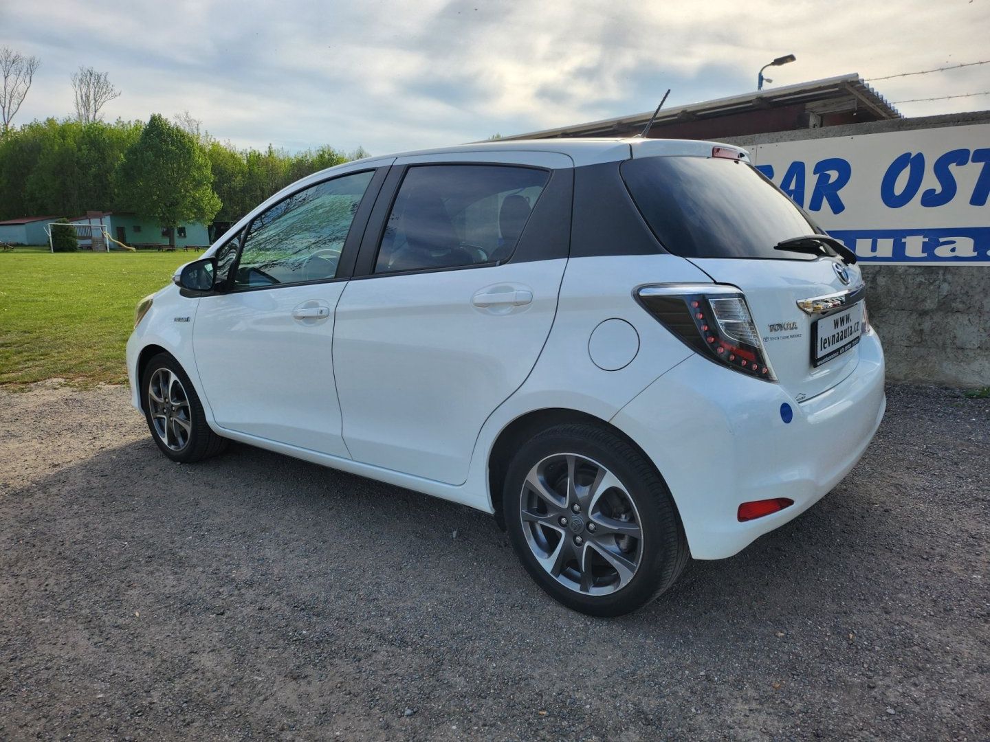 Toyota Yaris, 1.5 hybrid - fotka 5
