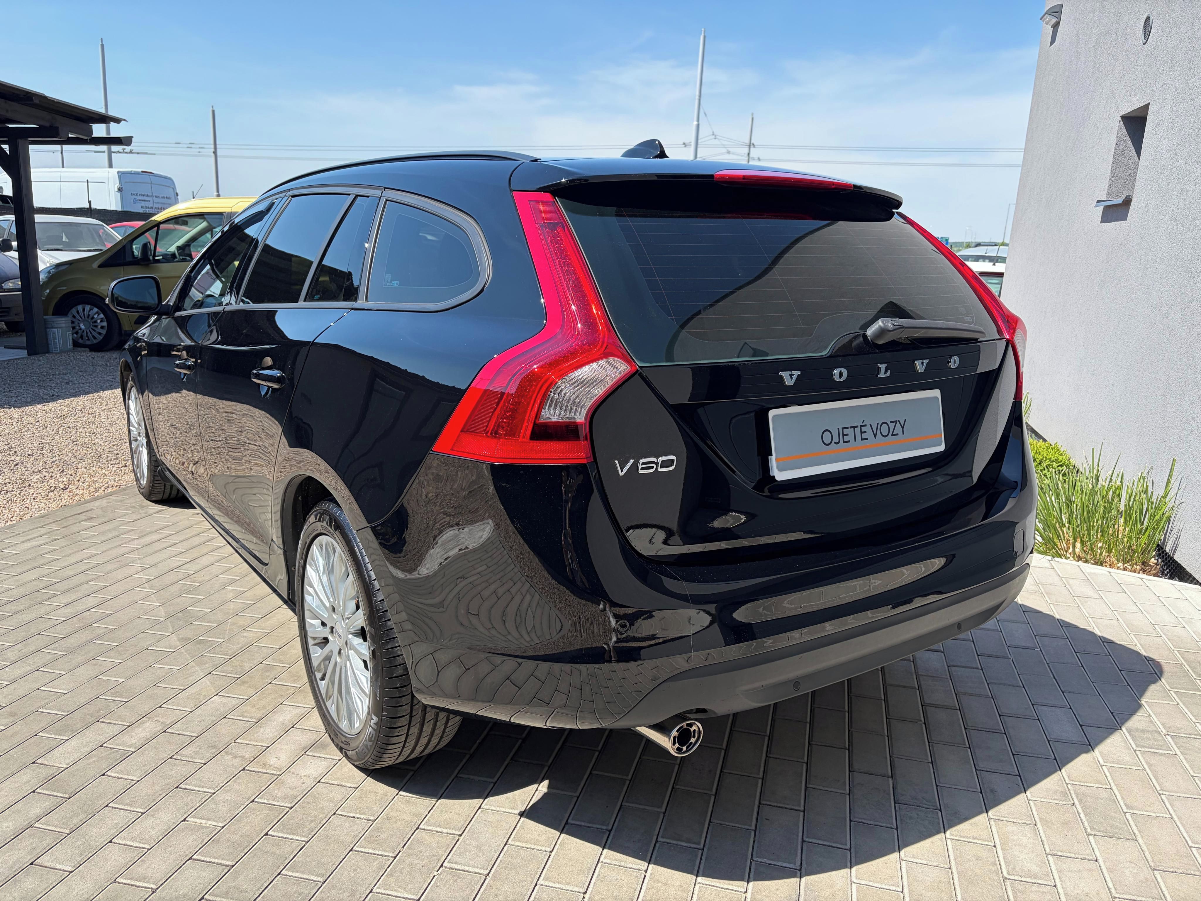 Volvo V60, 1.6 D 84KW, Nové ROZVODY - fotka 5