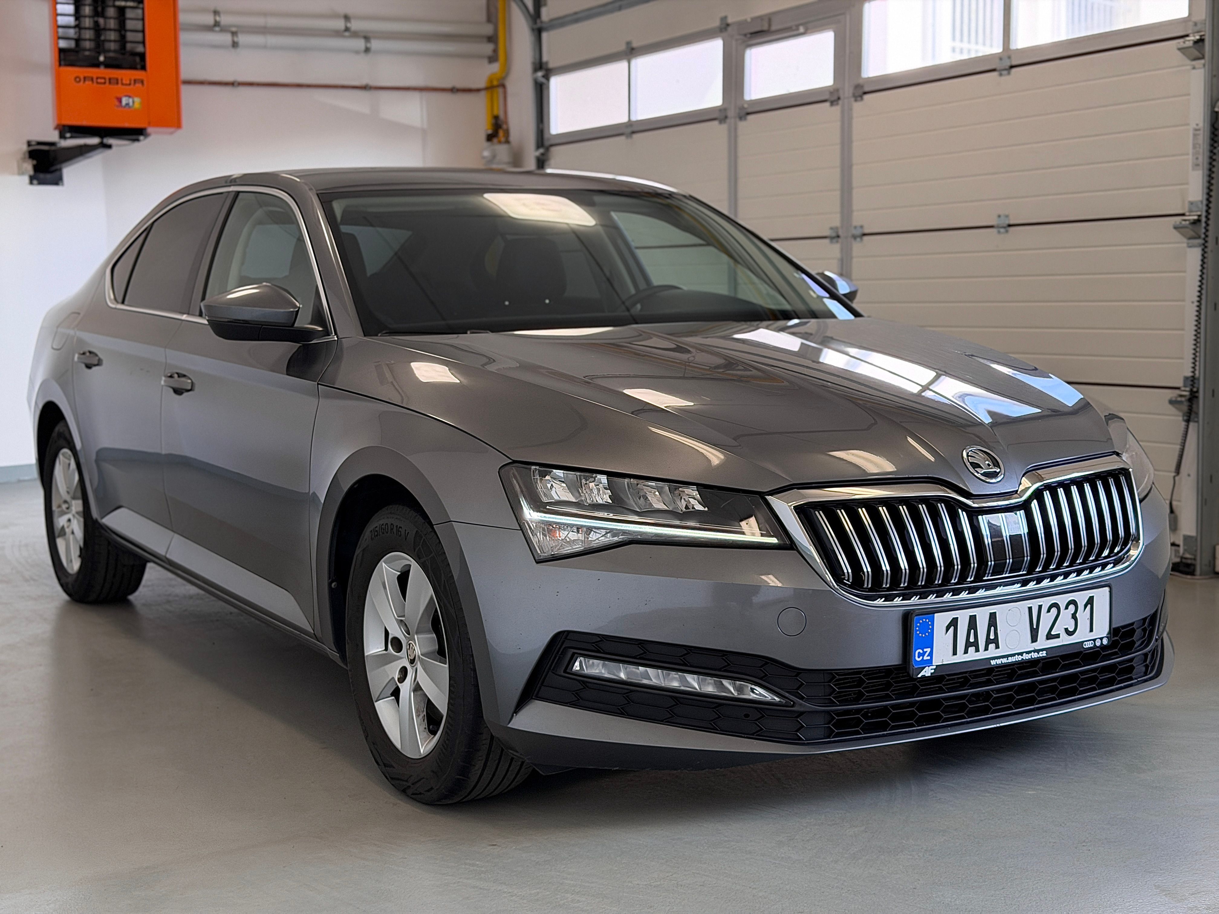 Škoda Superb, Ambition 2,0 TDI 110kW 7°DSG - fotka 4