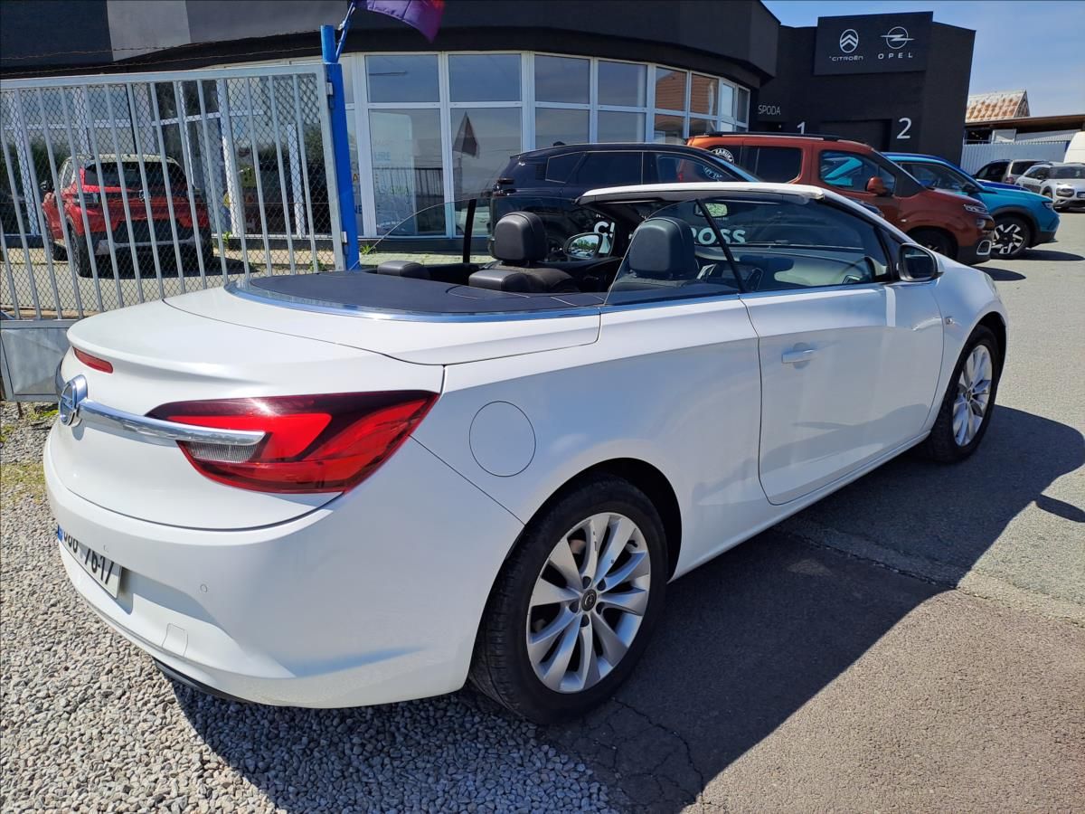 Opel Cascada, 2,0 CDTI 121kW KABRIOLET - fotka 3