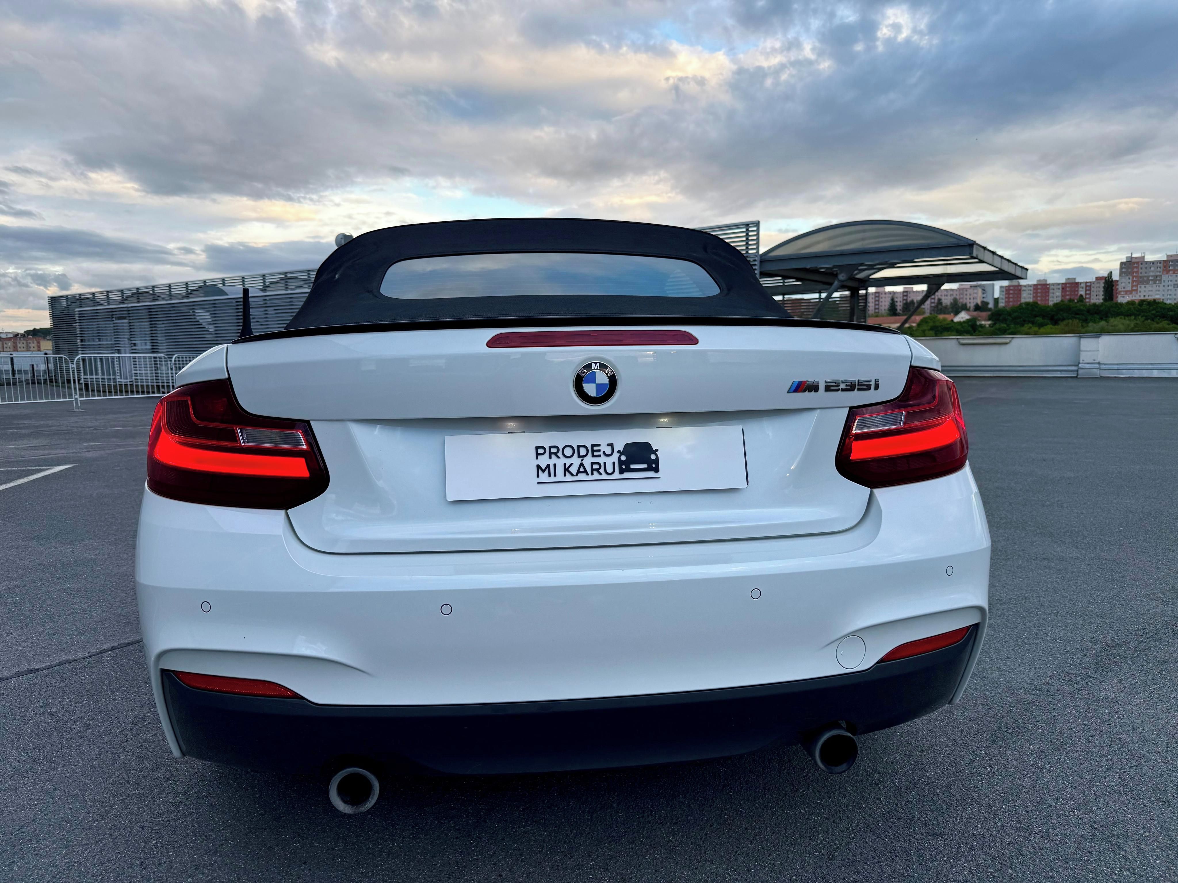 BMW Řada 2, m235i RWD - fotka 4