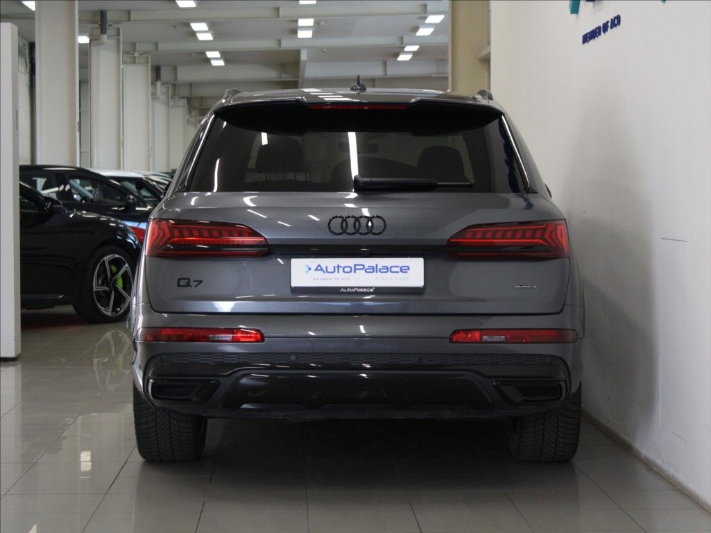 Audi Q7, 3,0 50TDi S-Line 63tkm. ČR - fotka 4