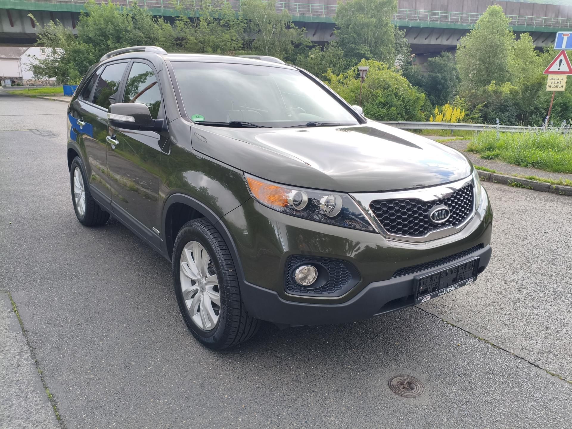 Kia Sorento, 2,2 CRDI Sport 4x4 145Kw - fotka 4