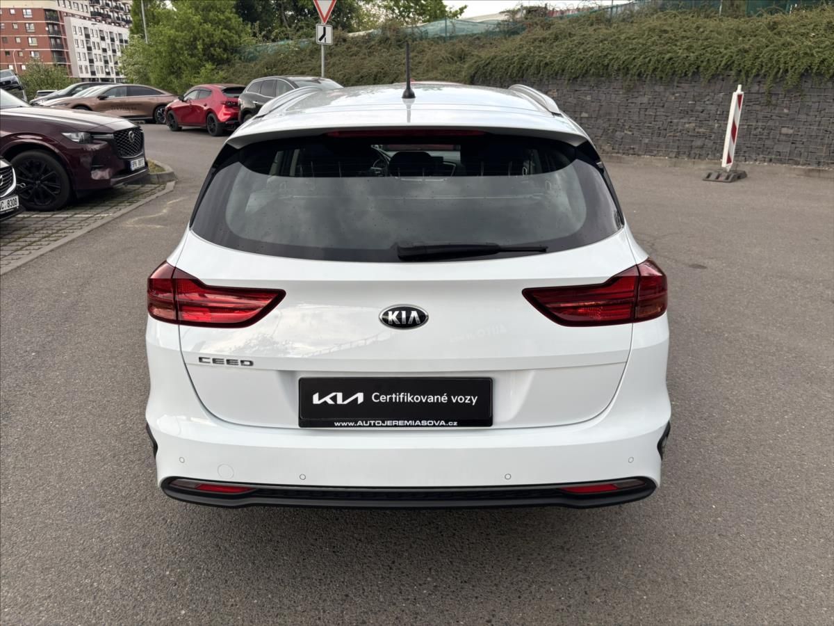 Kia Cee´d, 1,4 TGDi 103kW Fresh ZÁRUKA - fotka 4