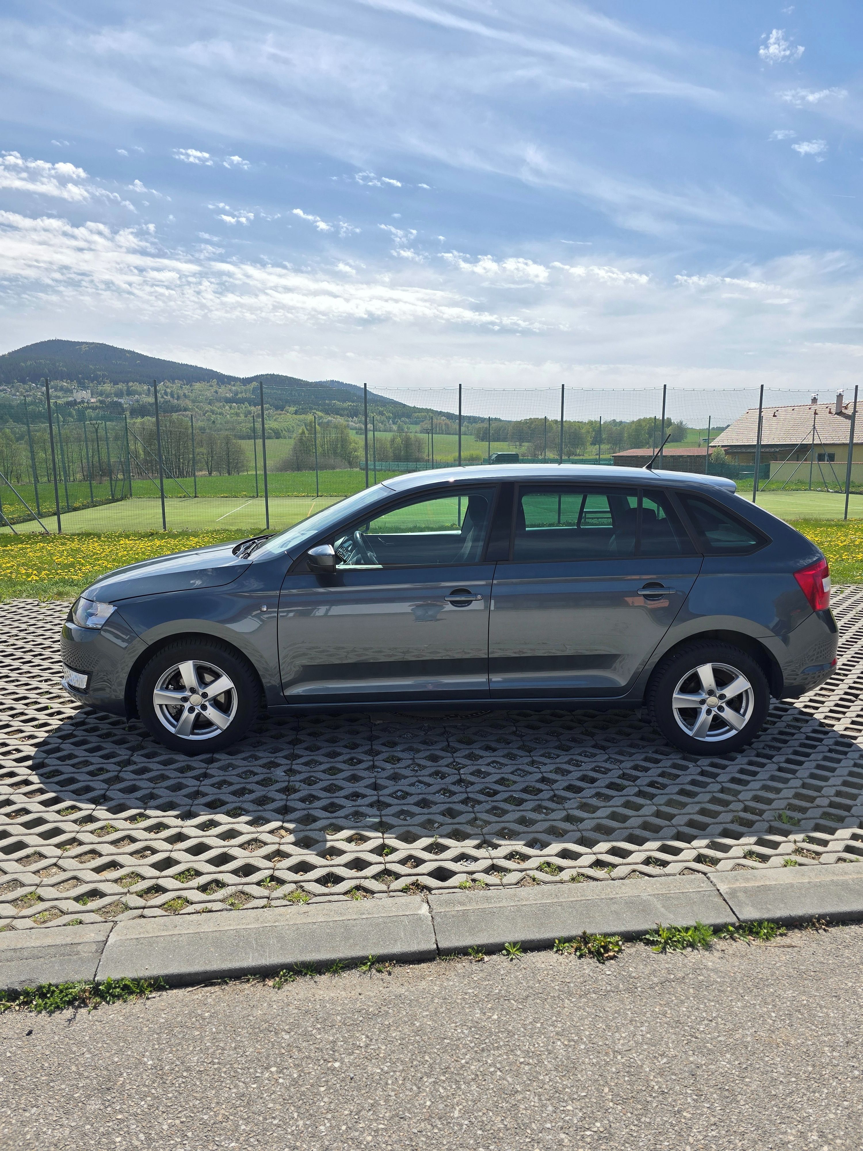 Škoda Rapid, 1.2 TSI SPACEBACK Sport - fotka 4