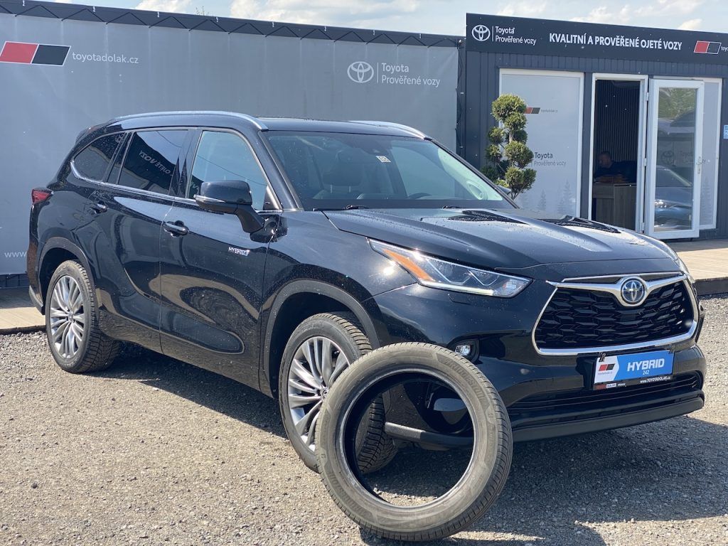 Toyota Highlander, 2.5HSD, tažné, panorama, JBL