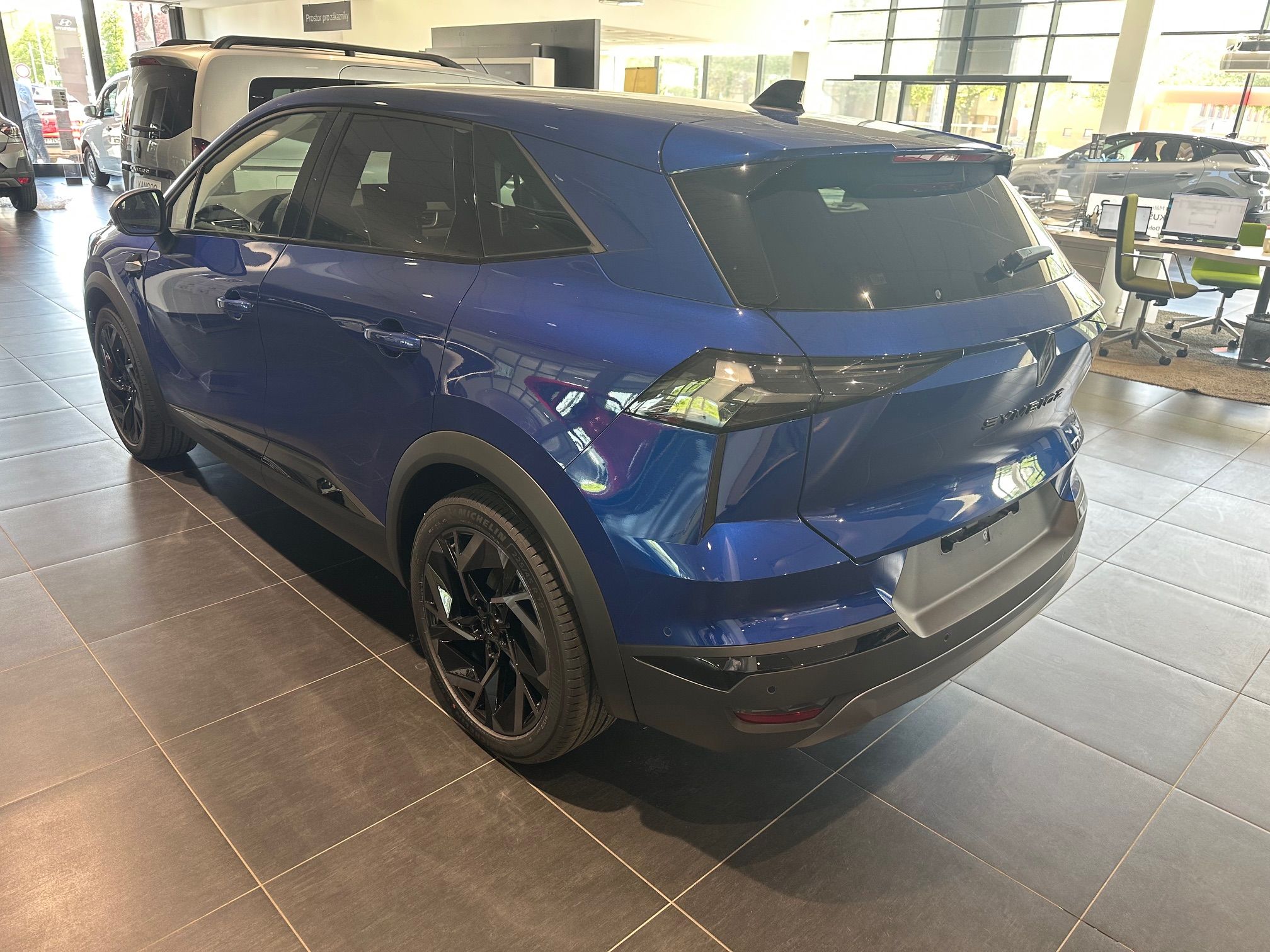 Renault Symbioz, esprit Alpine full hybrid E-Te - fotka 4