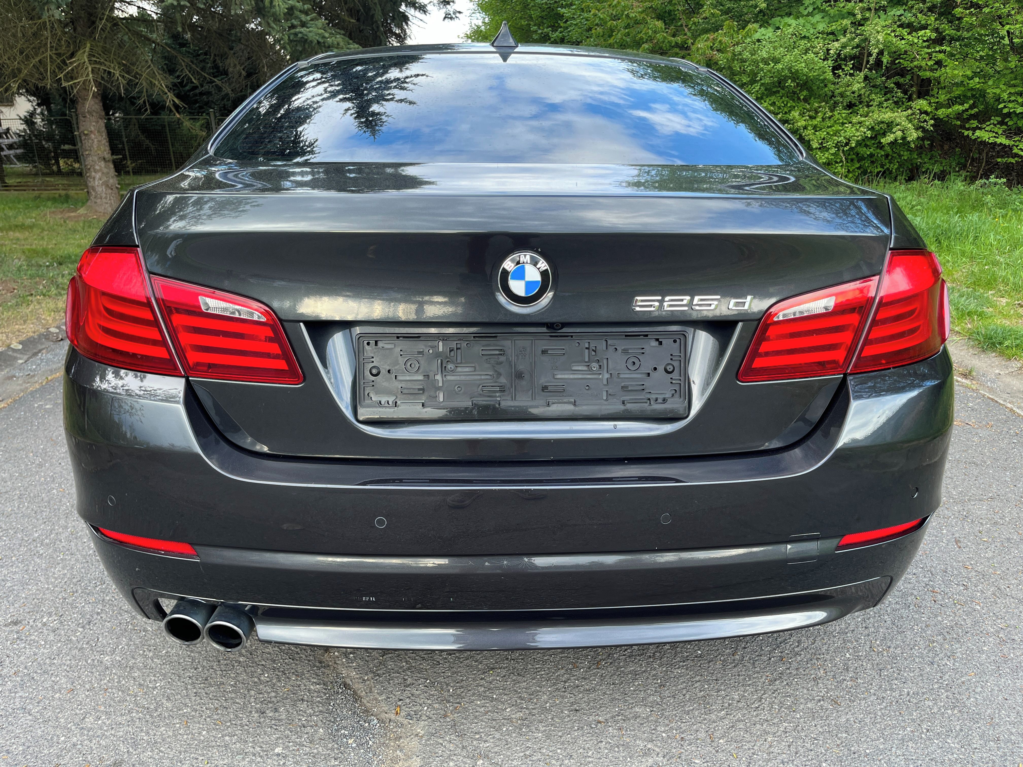 BMW Řada 5, 525D Xdrive 1.maj nové v ČR - fotka 4