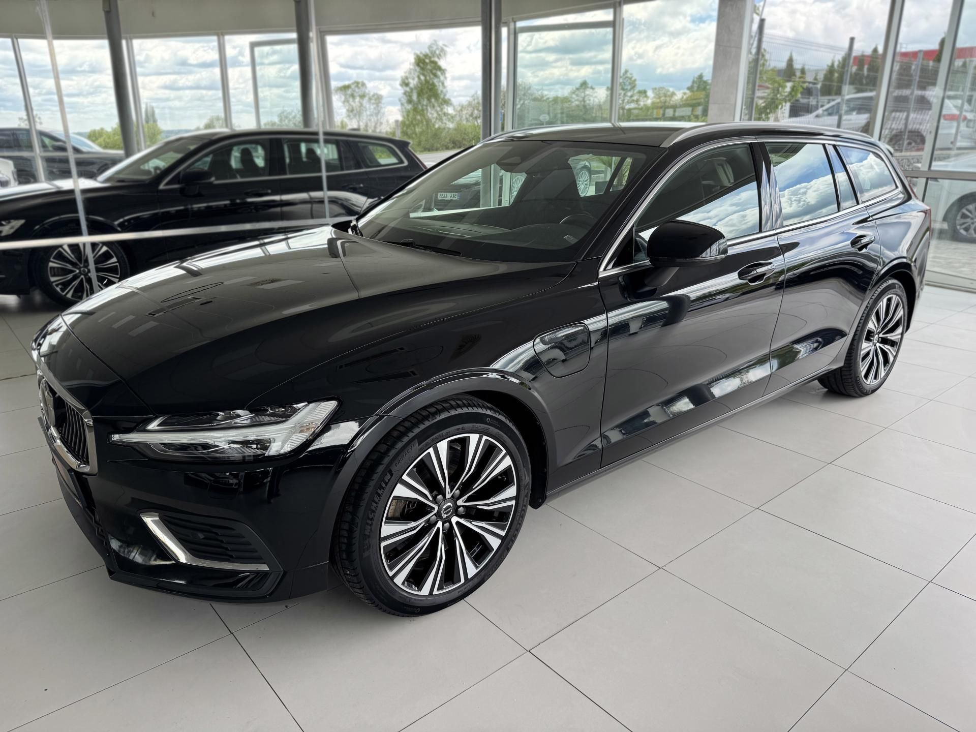 Volvo V60, T6 AWD Recharge*KeyLes*DPH - fotka 2