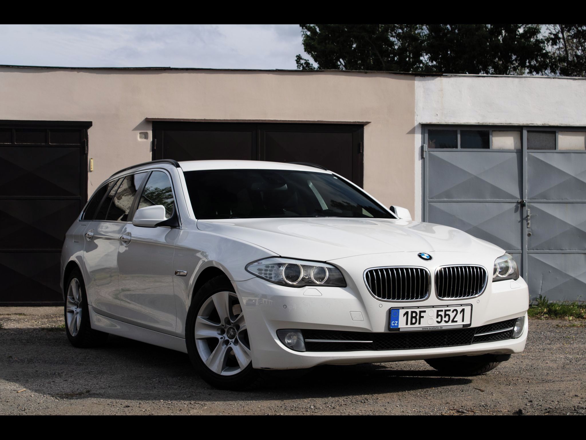 BMW Řada 5 - fotka 3