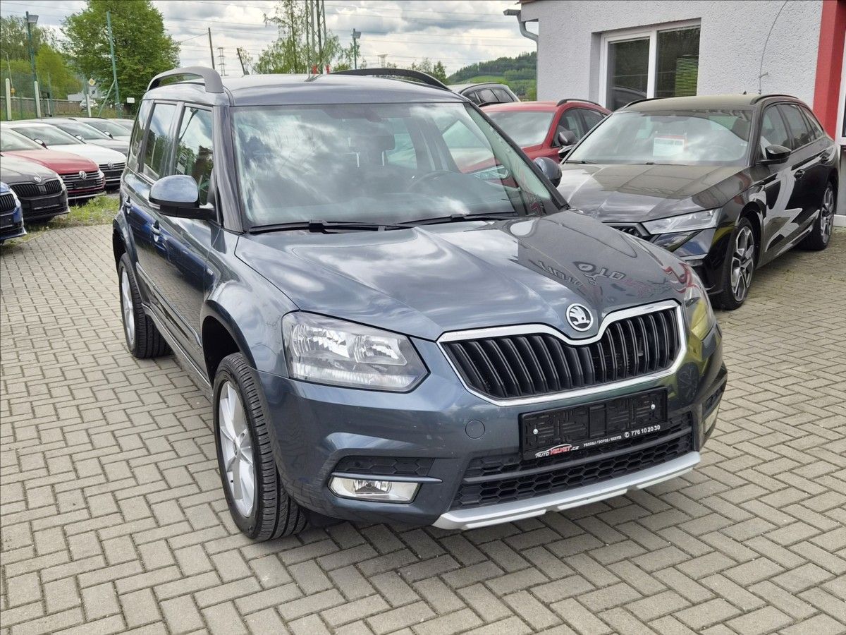 Škoda Yeti, 2,0 TDi DSG 4x4 *NAVI*SENZORY* - fotka 4