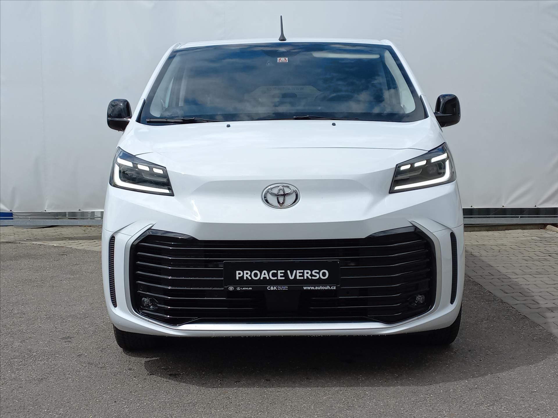 Toyota Proace Verso, 2,0 Diesel 177k  8.st A/T L2 - fotka 3