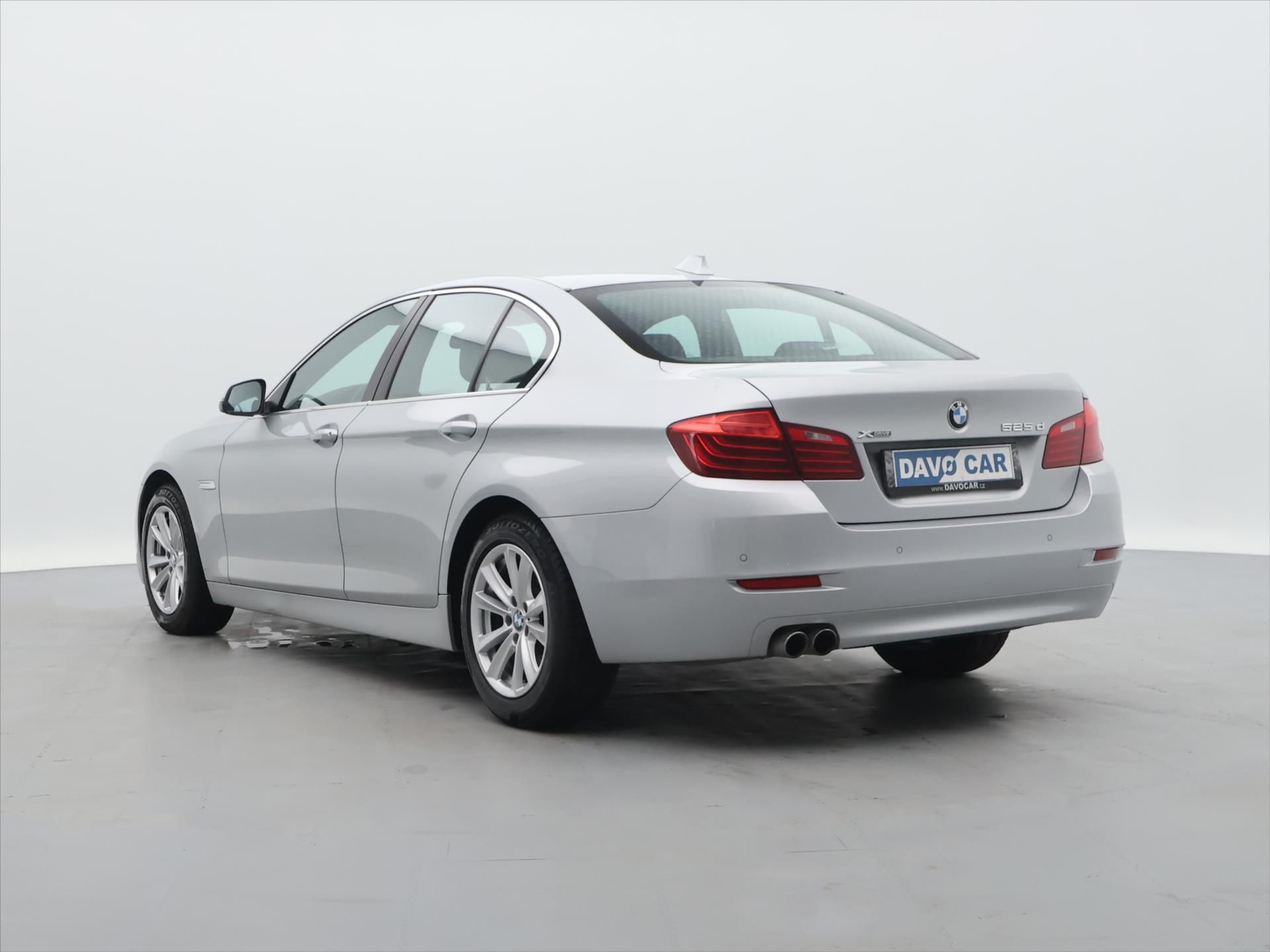 BMW Řada 5, 2,0 525da 160kW xDrive CZ - fotka 5