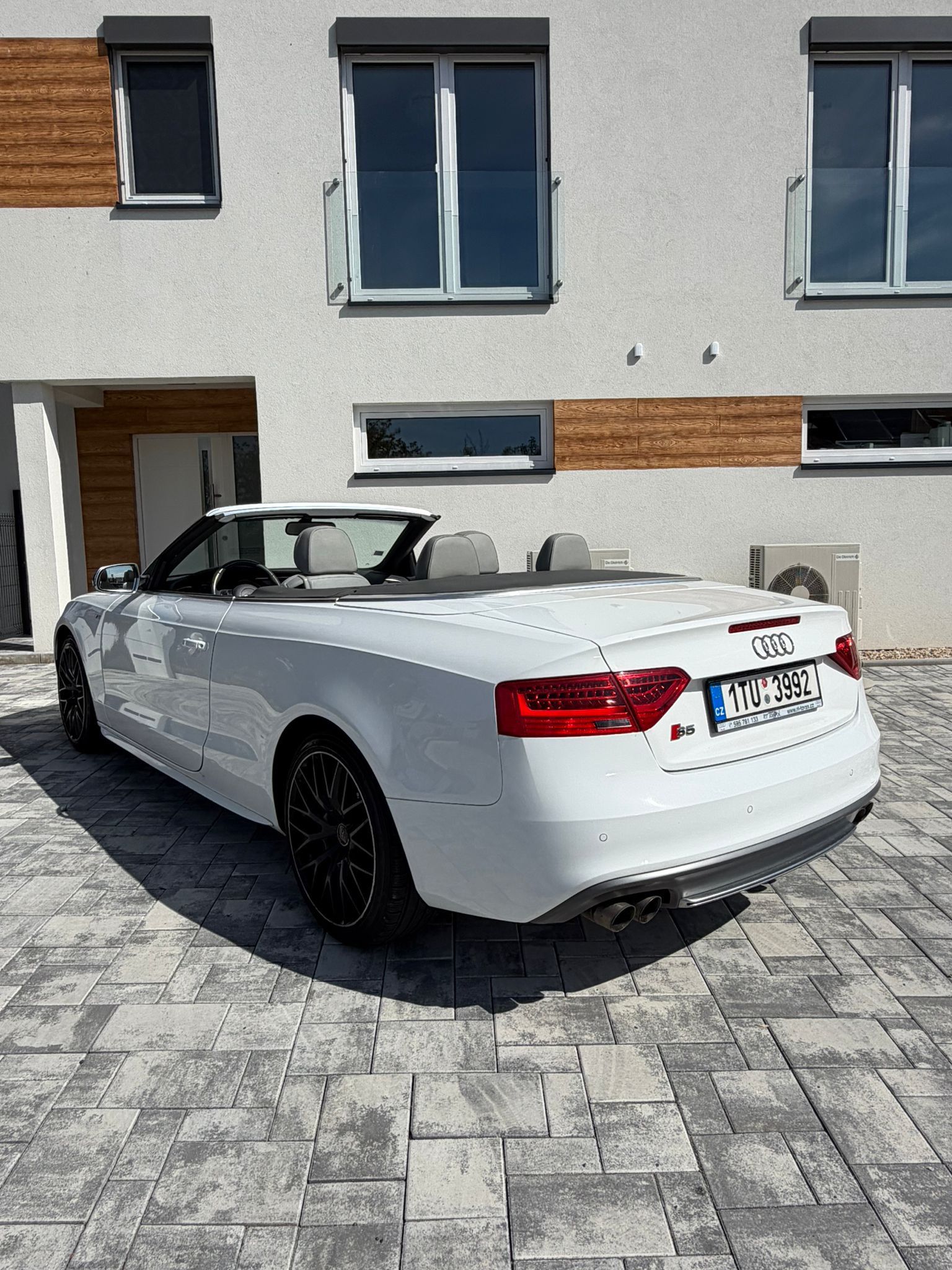 Audi A5, Cabriolet – 3.0 TDI 200 kW - fotka 4