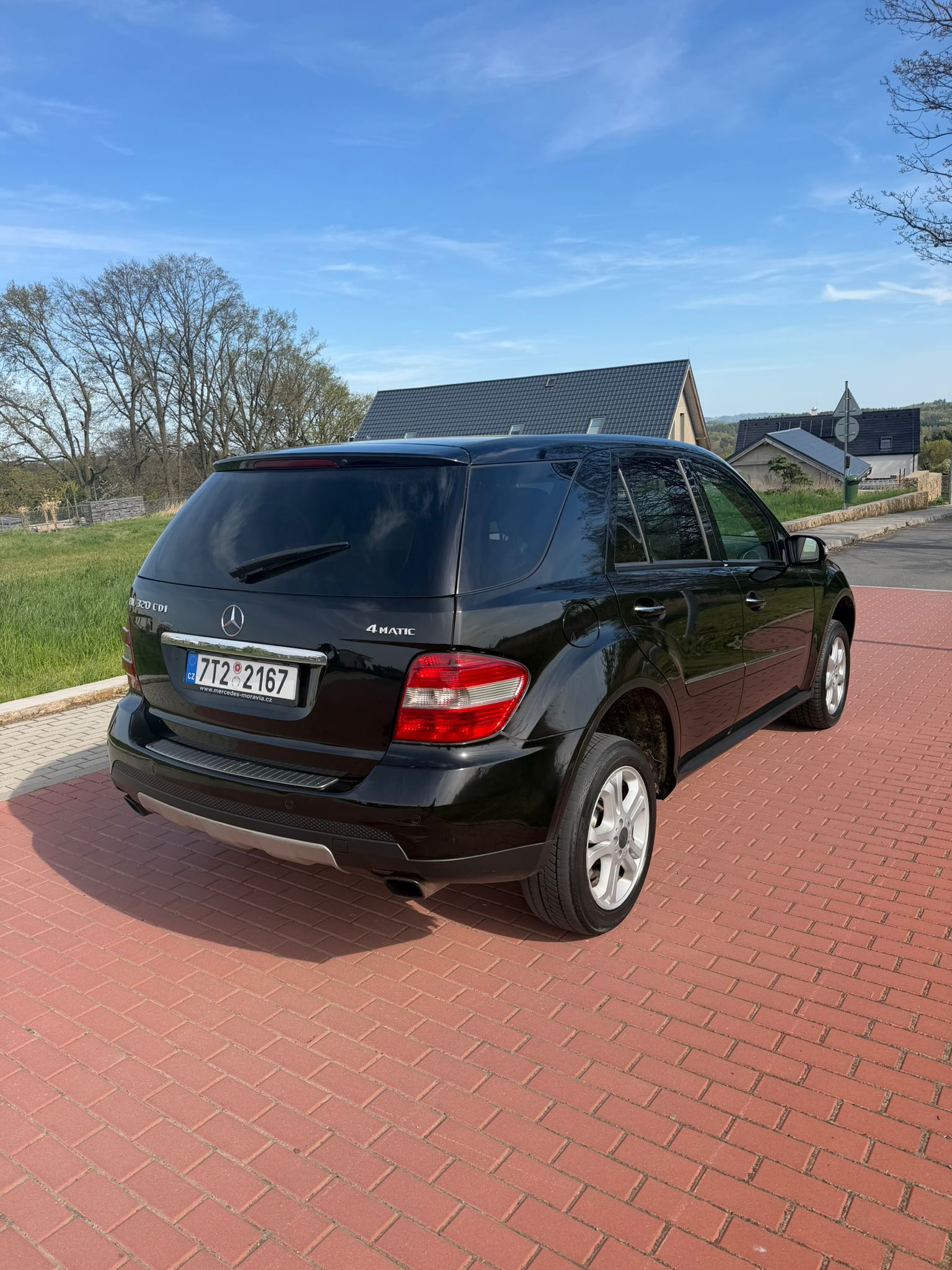 Mercedes-Benz ML, 320 CDI, 4x4, bez vzduchu - fotka 2