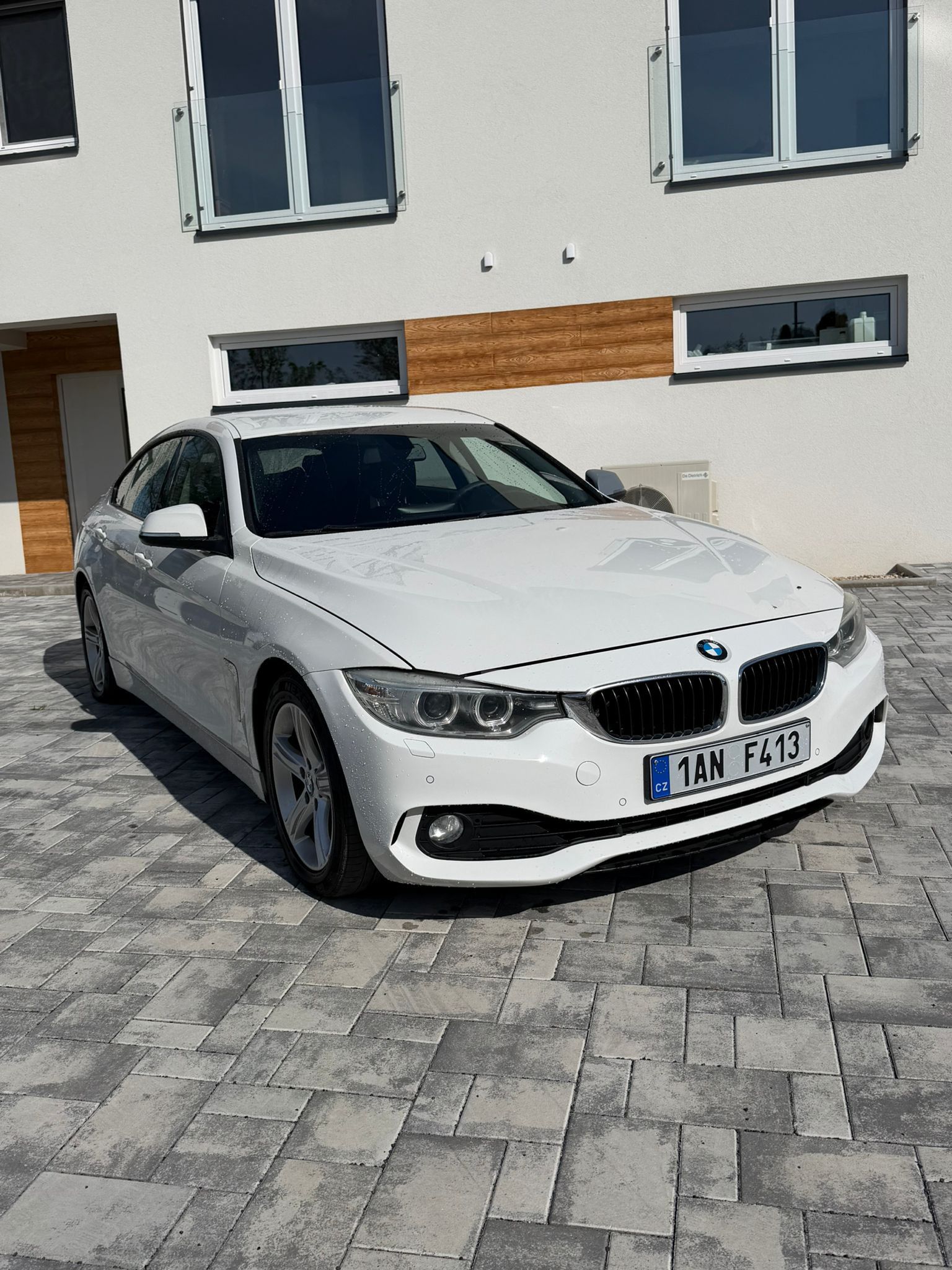 BMW Řada 4, 430 GT M paket 190 kW